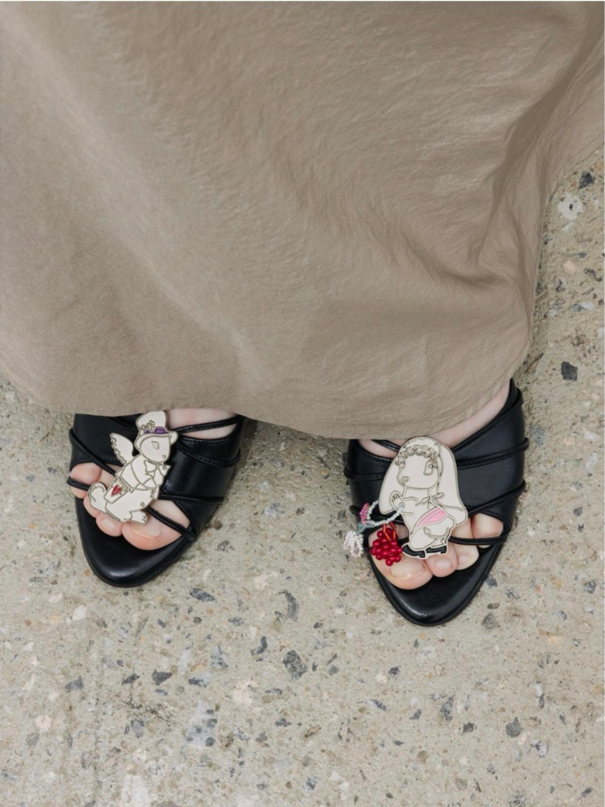 카이 샤오(KAIY XIAO) Bunny Cliped Signature Series Mules