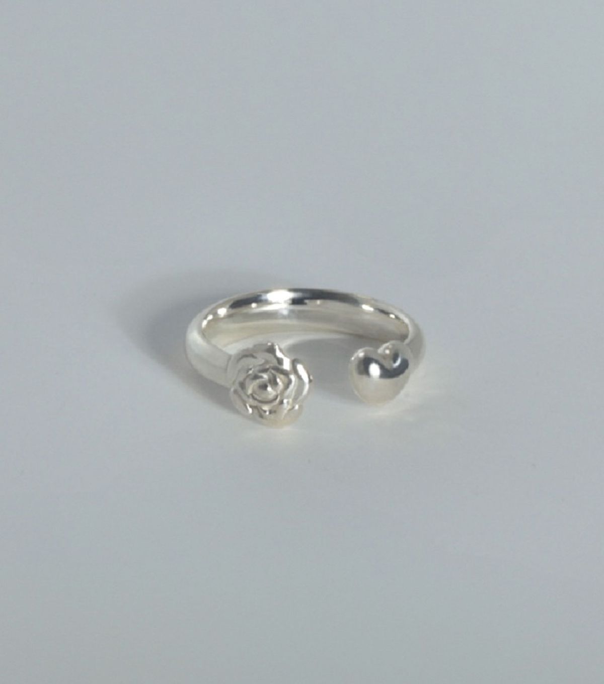 로아시(LOASI) lovely rose. rose heart open ring