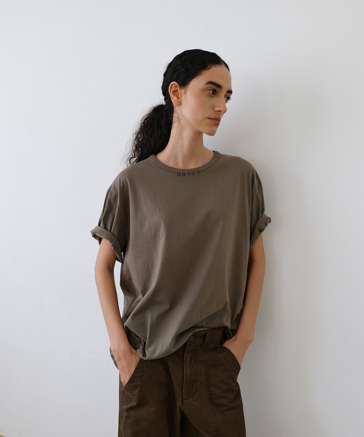 우네씬(UUNE SCENE) Unisex Record No.001 T-Shirt_Khaki