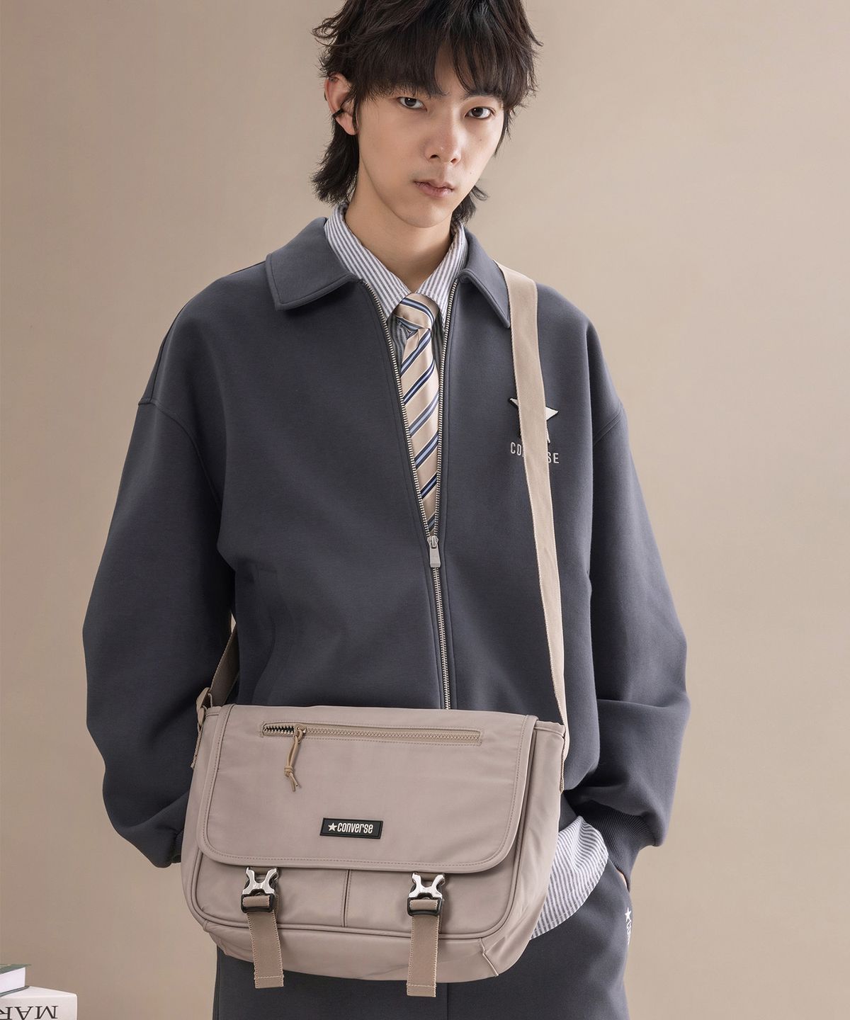 컨버스(CONVERSE) 스타 나일론 메신저 백 빈티지 카고 UA5992-X9V