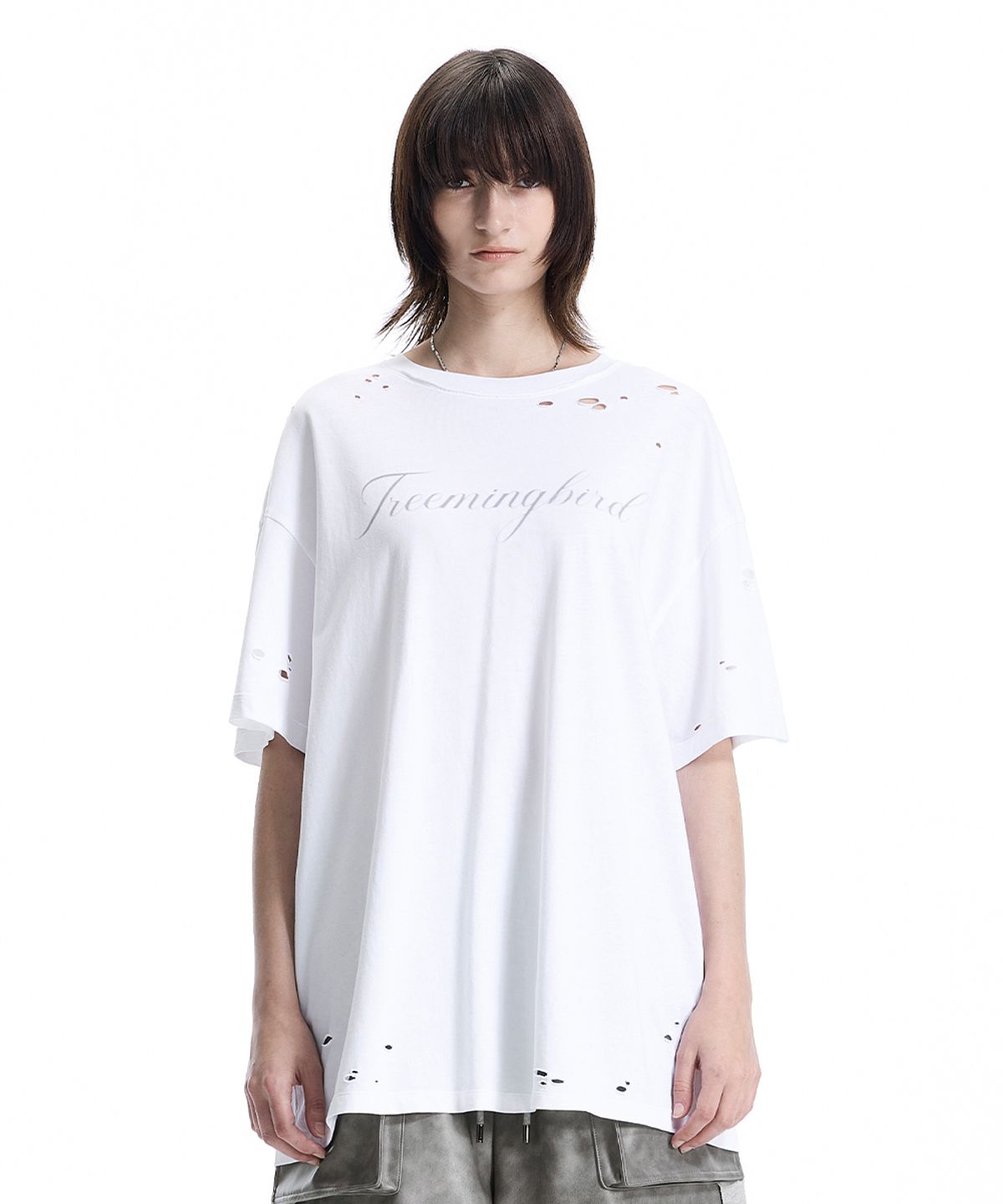 트리밍버드(TREEMINGBIRD) Distressed Logo Graphic T-shirts [ White ]