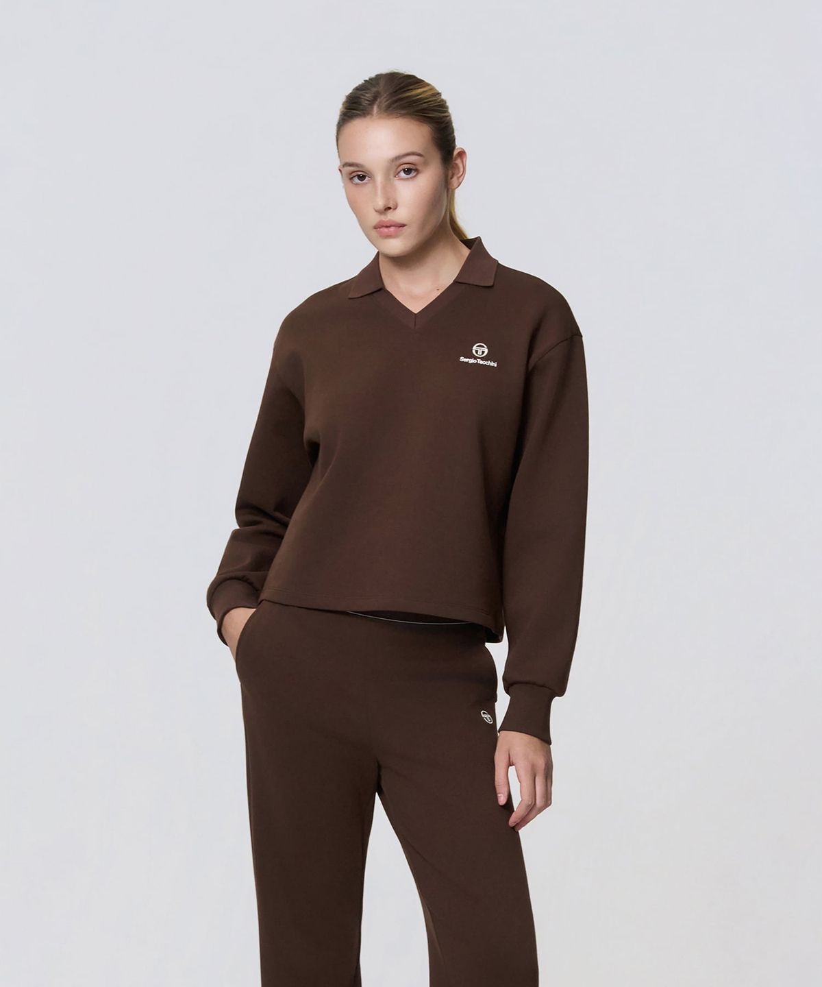 세르지오 타키니(SERGIO TACCHINI) W 쿠쉬라이트 브이넥 크롭 폴로 맨투맨 (D.Brown)