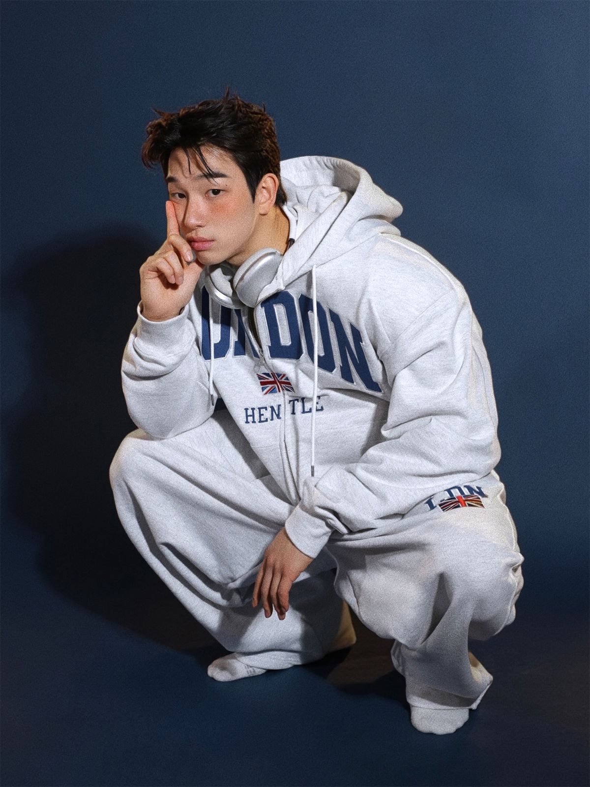 핸틀(HENTLE) 스트럭처드 숄더 런던 후디 집업 자켓(화이트멜란지)
