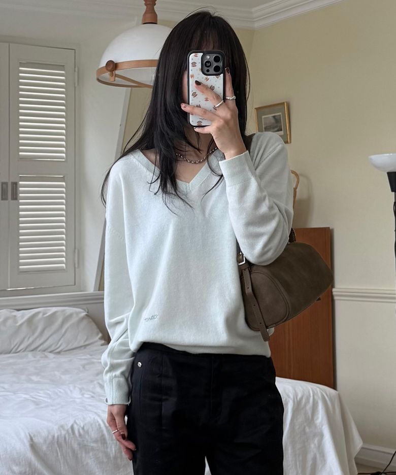 [브랜드위크 20%쿠폰] ESSENTIAL CASH BLEND V-NECK KNIT_MINT