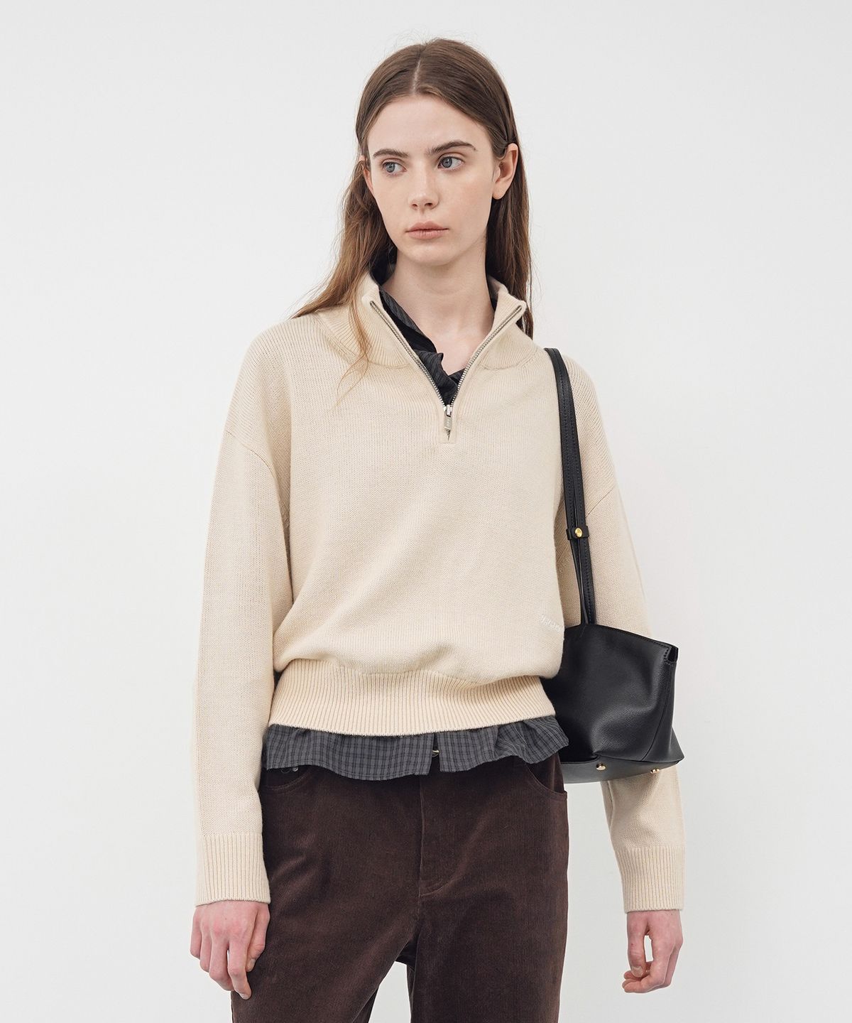 튜드먼트(TTUDEMENT) ESSENTIAL HALF ZIP-UP KNIT_LIGHT BEIGE
