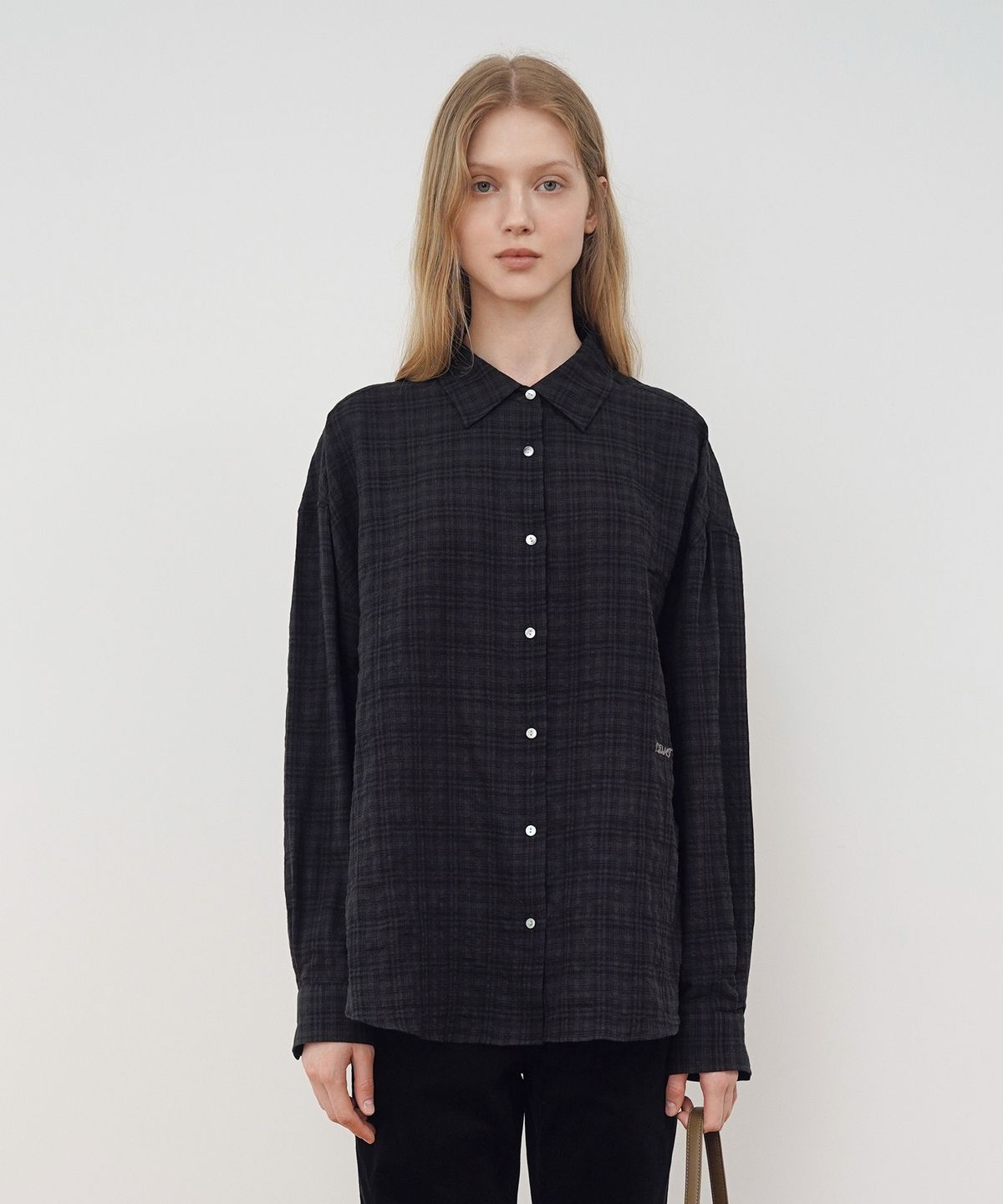 튜드먼트(TTUDEMENT) CHECK OVERSIZED SHIRT_CHARCOAL