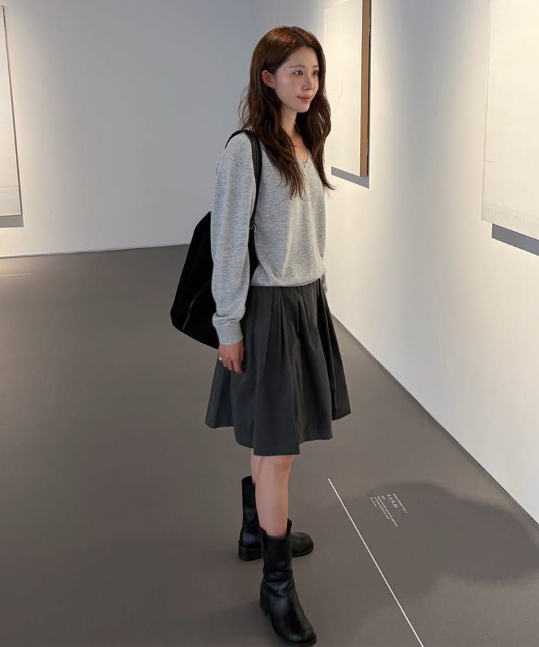 [브랜드위크 20%쿠폰] PINTUCK MIDI SKIRT_CHARCOAL