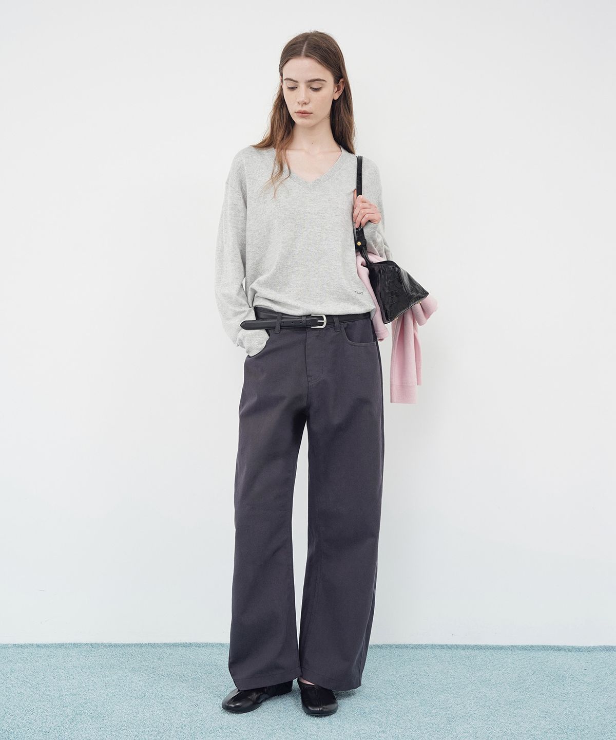 튜드먼트(TTUDEMENT) COTTON CURVED PANTS_CHARCOAL