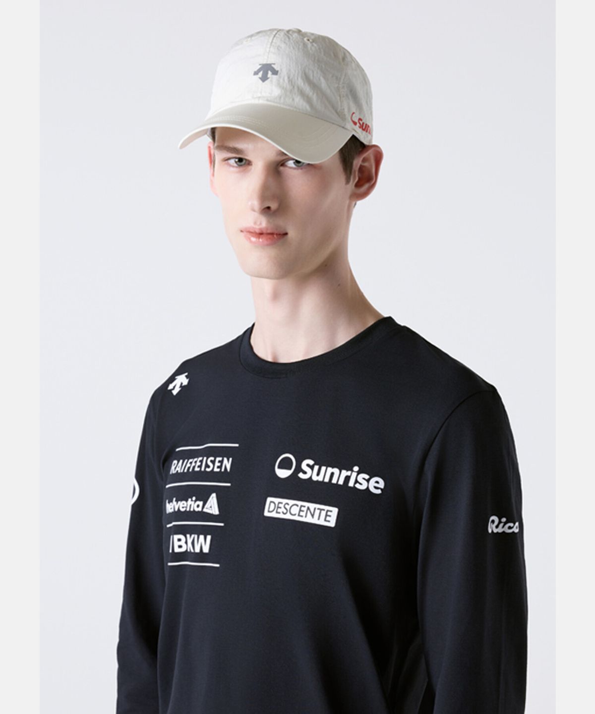 데상트(DESCENTE) 스위스 스키팀 나일론캡 아이보리 SR323ICP71