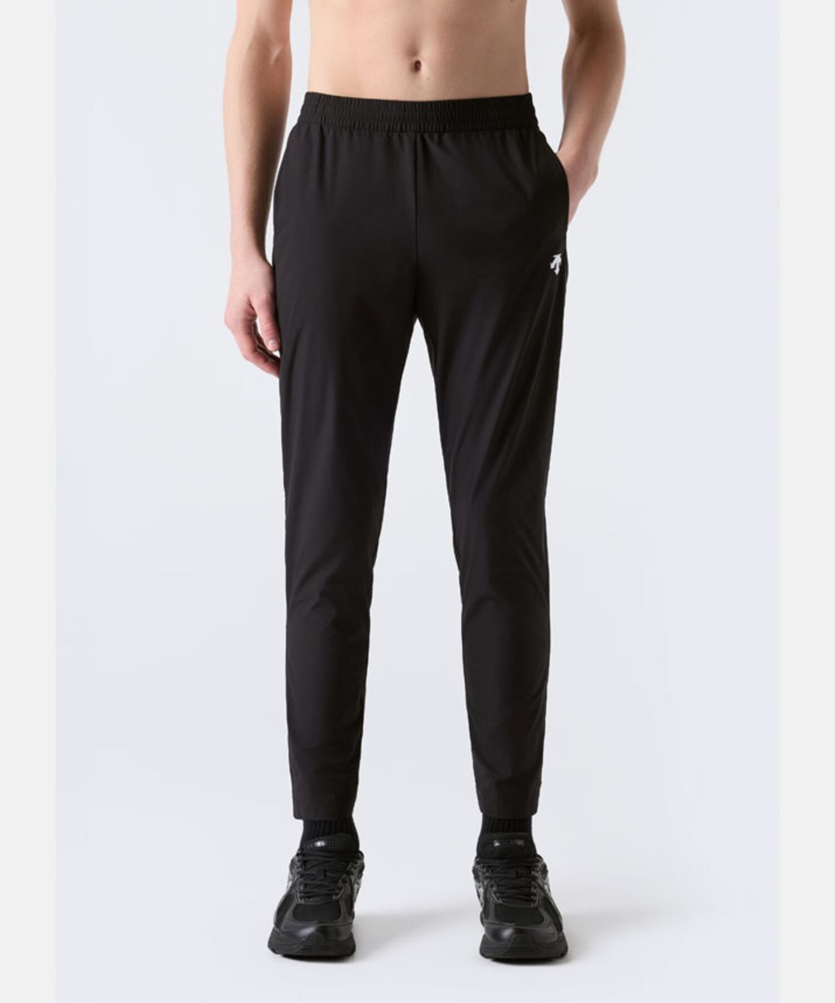 데상트(DESCENTE) 남성 액티브핏 우븐 팬츠 블랙 SR321UPT75