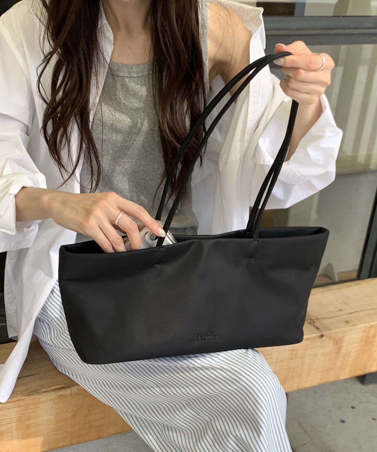 루스프로덕트(LUTHPRODUCT) Nylon Long Handle Baguette Bag(롱핸들) _ BLACK