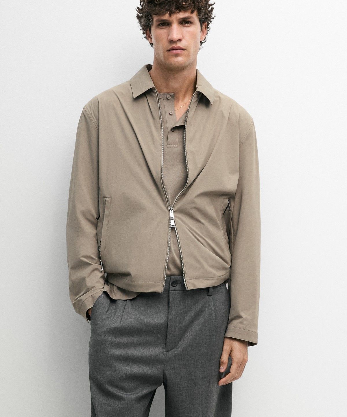 마시모두띠(MASSIMO DUTTI) 라이트웨이트 크롭 재킷