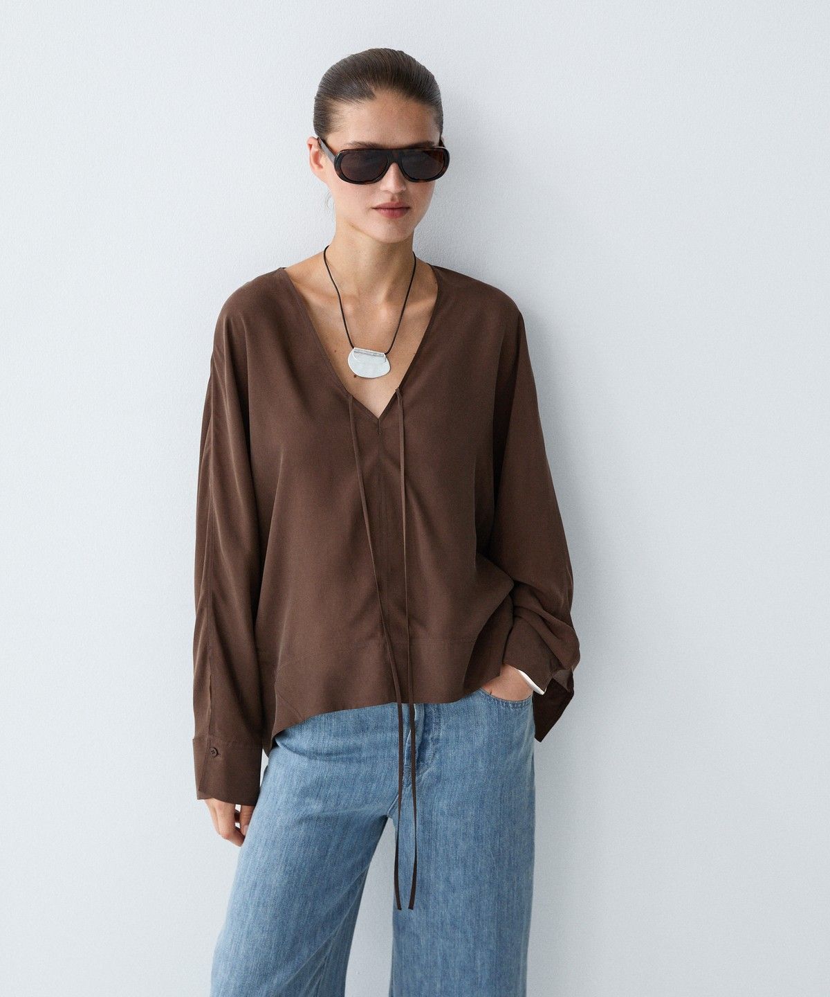 마시모두띠(MASSIMO DUTTI) 브이넥 타이 플루이드 블라우스