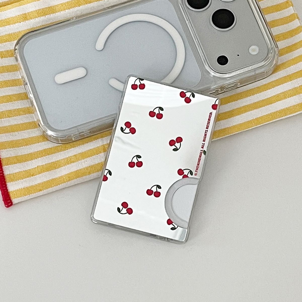 더나인몰(THE NINEMALL) mini cherry pattern [맥세이프 미러 카드지갑]