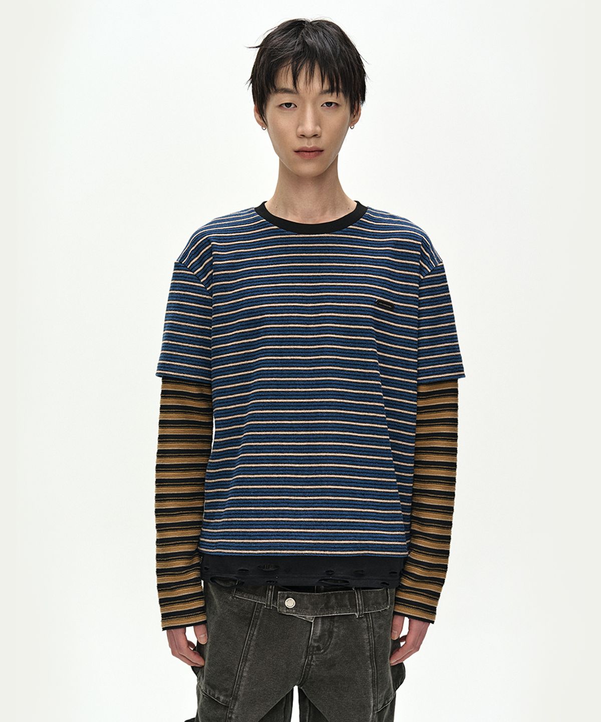 앤더슨벨(ADSB ANDERSSON BELL) UNISEX STRIPE LAYERED LONG SLEEVE T-SHIRT (BLUE)