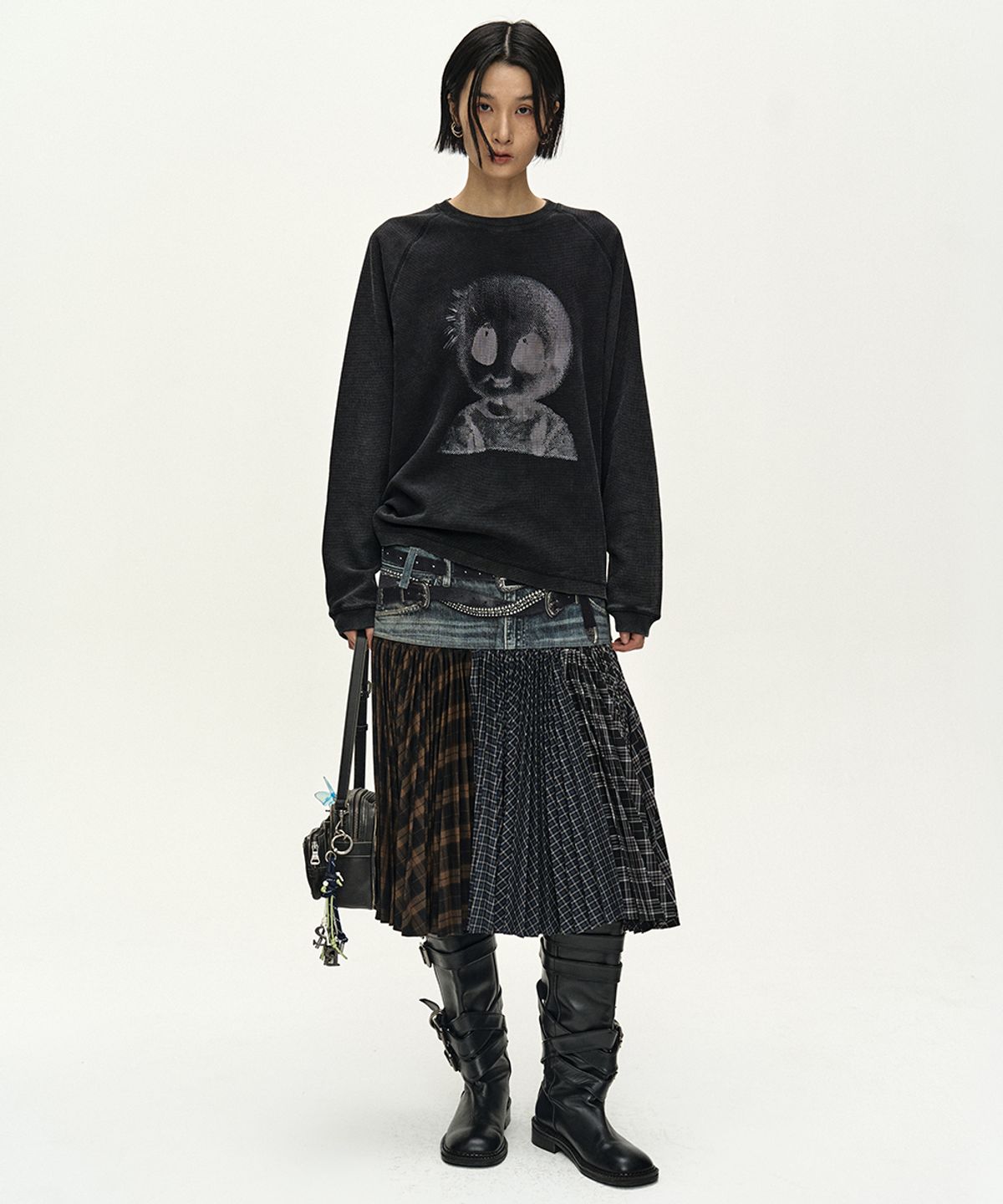 앤더슨벨(ADSB ANDERSSON BELL) UNISEX ALIEN MACHINERY WAFFLE LONG SLEEVE T-SHIRT (WASHED BLACK)