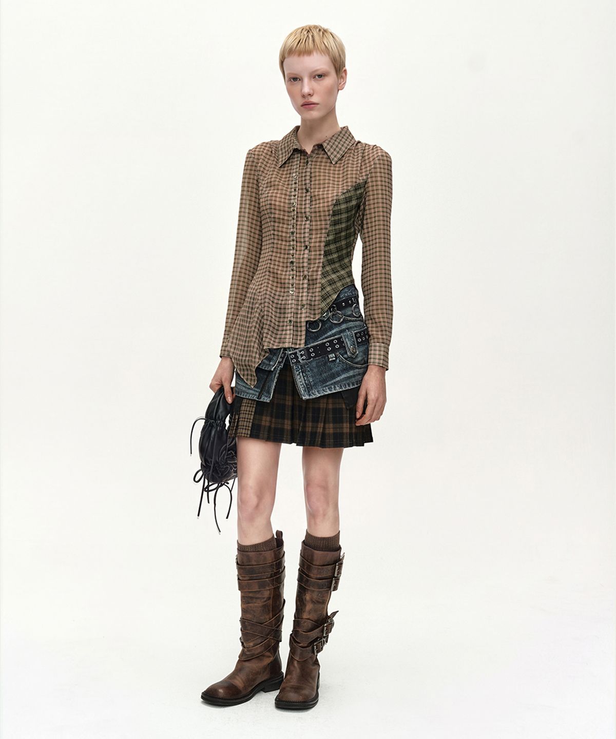 앤더슨벨(ADSB ANDERSSON BELL) ASYMMETRIC STUDDED MESH SHIRT (BROWN)