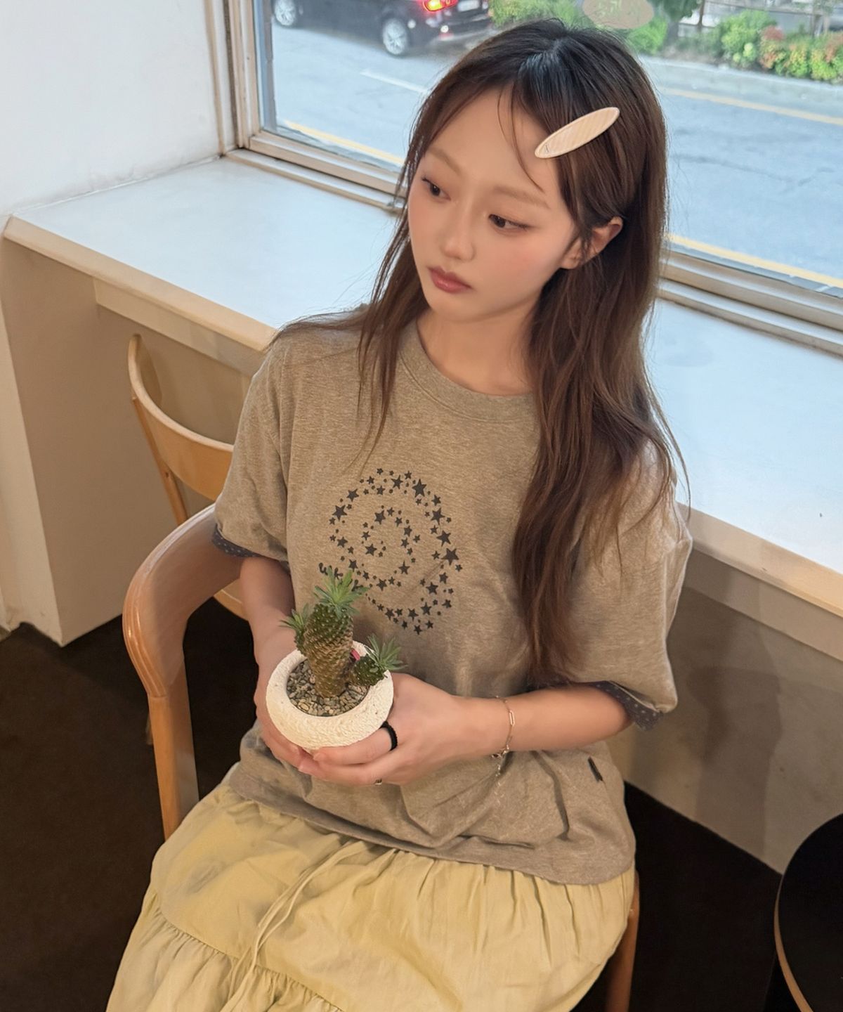 와이케이(WAIKEI) 스타 스월 레이어드 롤업 반팔티셔츠 멜란지그레이