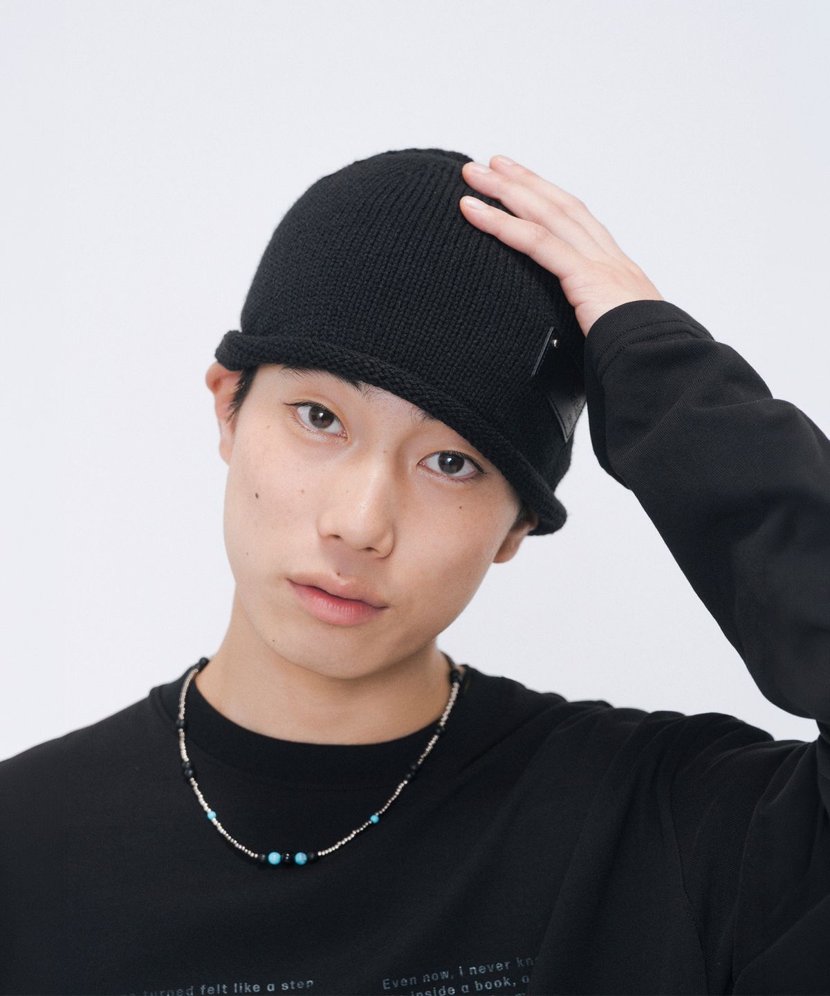 미세키서울 맨(MISEKISEOUL MEN) Leather patch cut off beanie BLACK