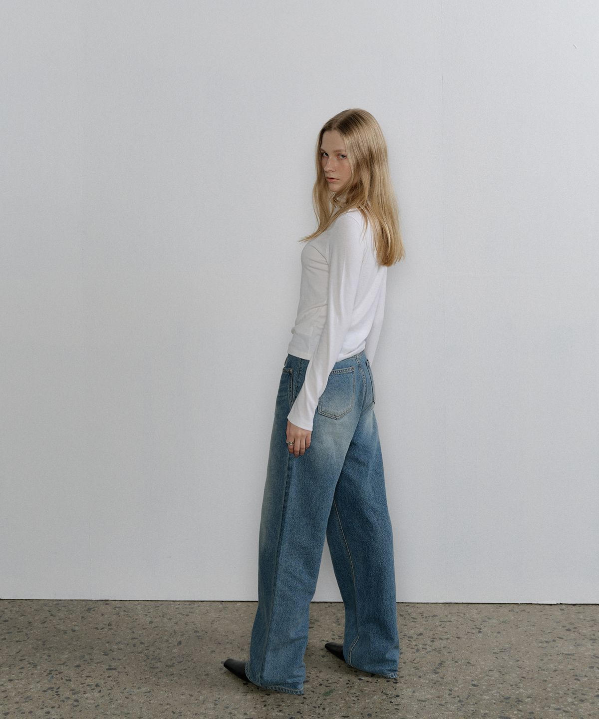 108파운드(108POUND) Warm Essential Turtleneck_Ivory