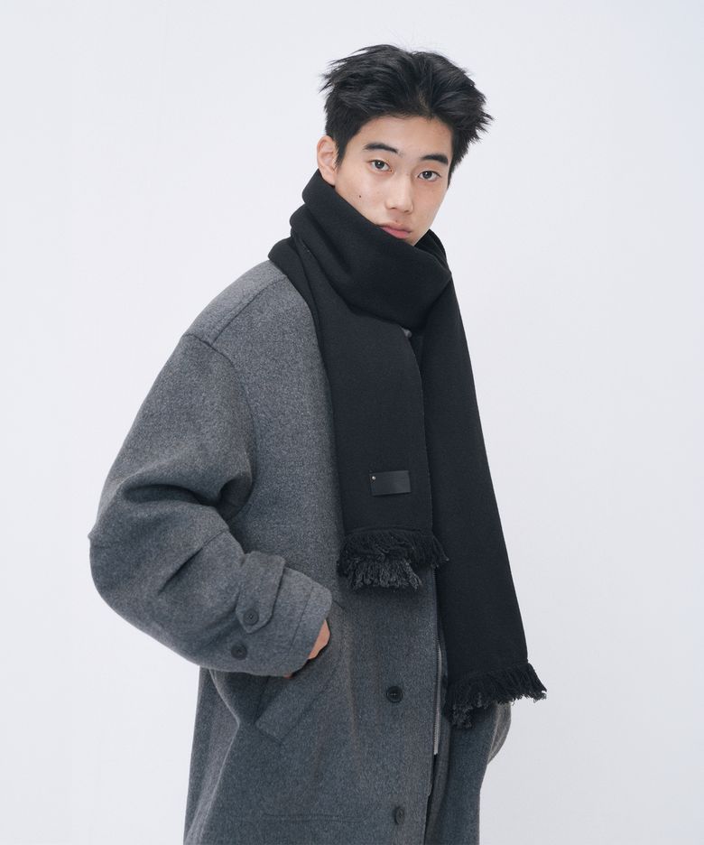 Two tone tassel muffler BLACK