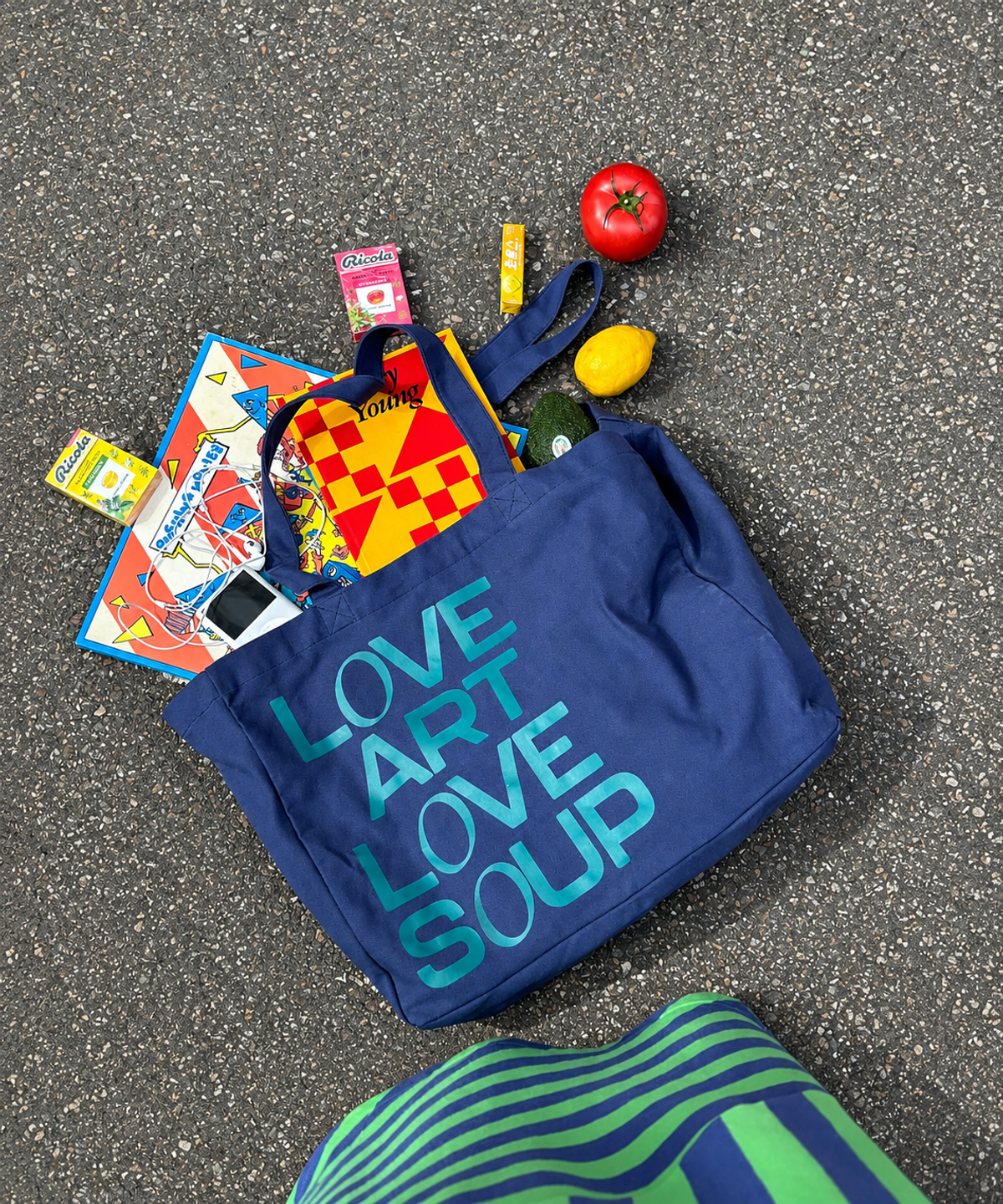 블랭크수프(BLANKSOUP) Blanksoup X VisualCollect Love Tote Bag Navy