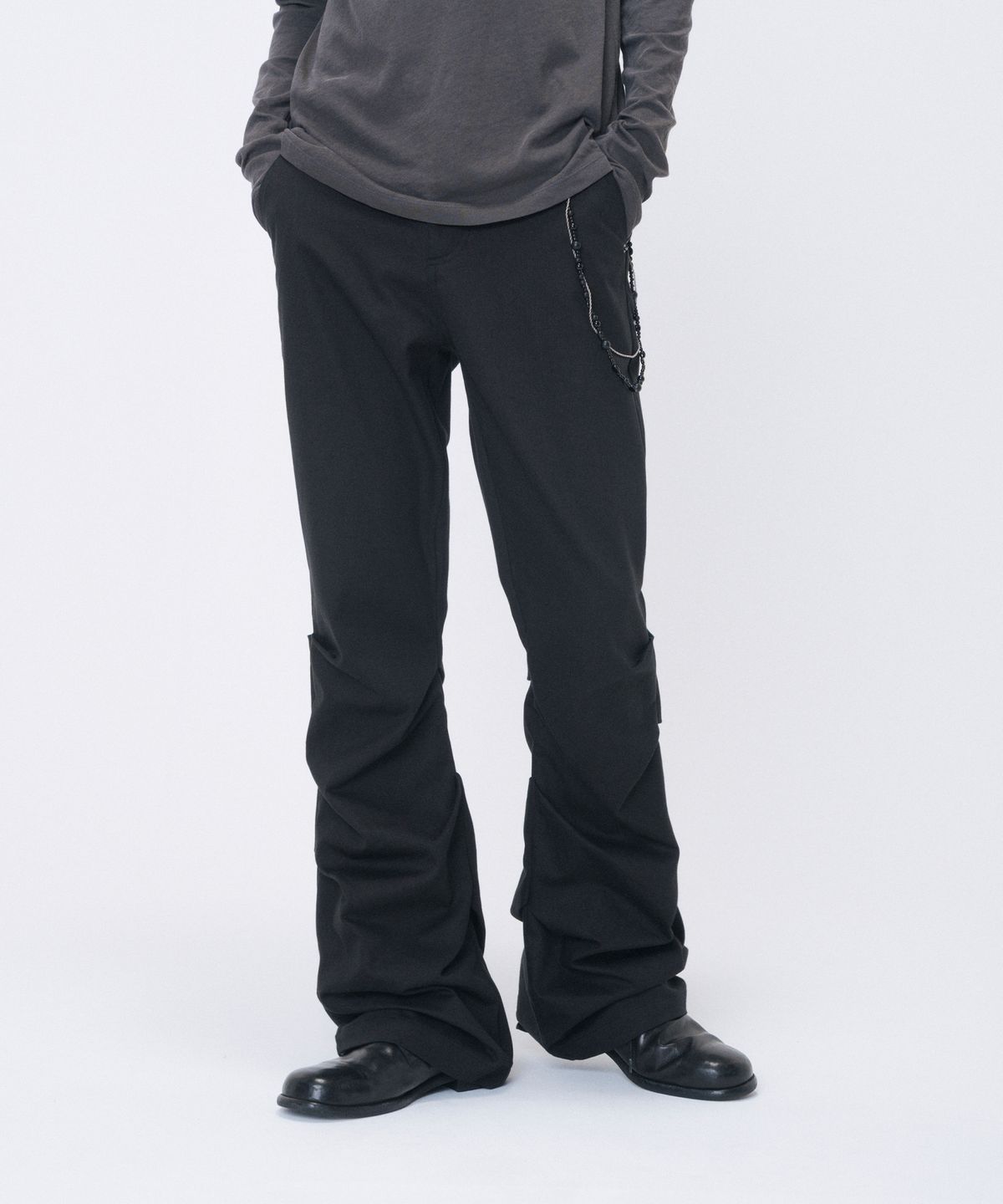 미세키서울 맨(MISEKISEOUL MEN) Shirring detail bootscut pants BLACK