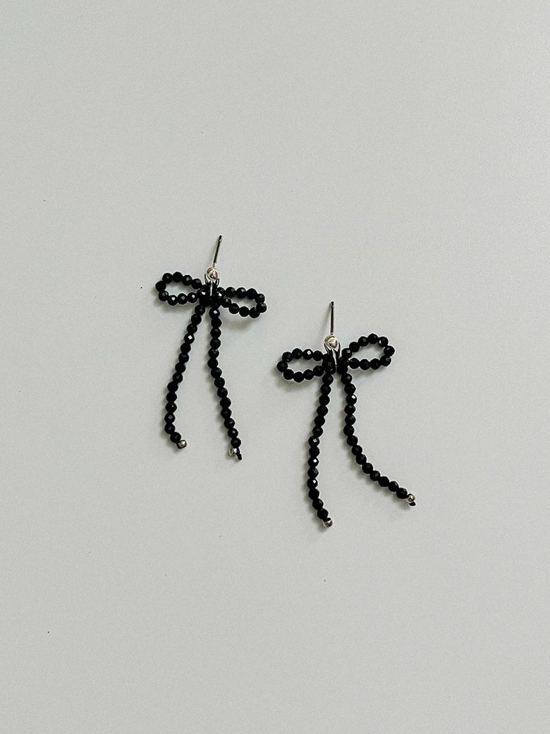 Onyx Ribbon Earrings