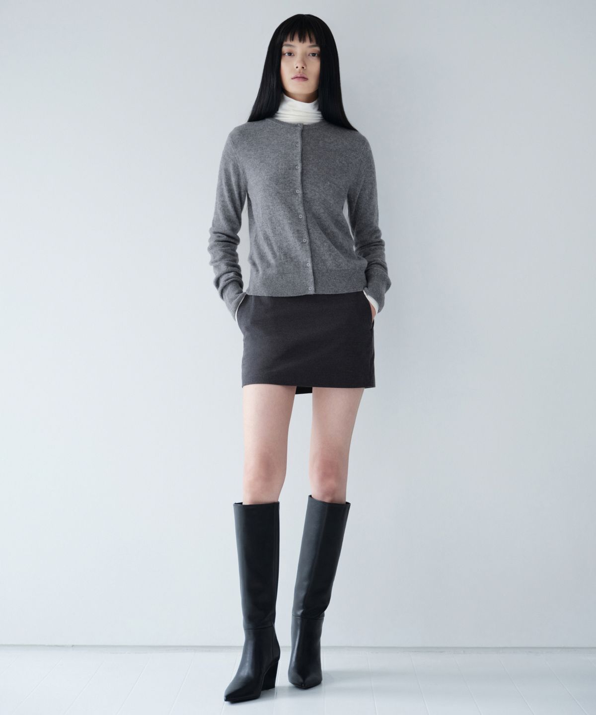 무신사 스탠다드 우먼(MUSINSA STANDARD WOMAN) 우먼즈 브러쉬드 미니 스커트 [미디엄 그레이]
