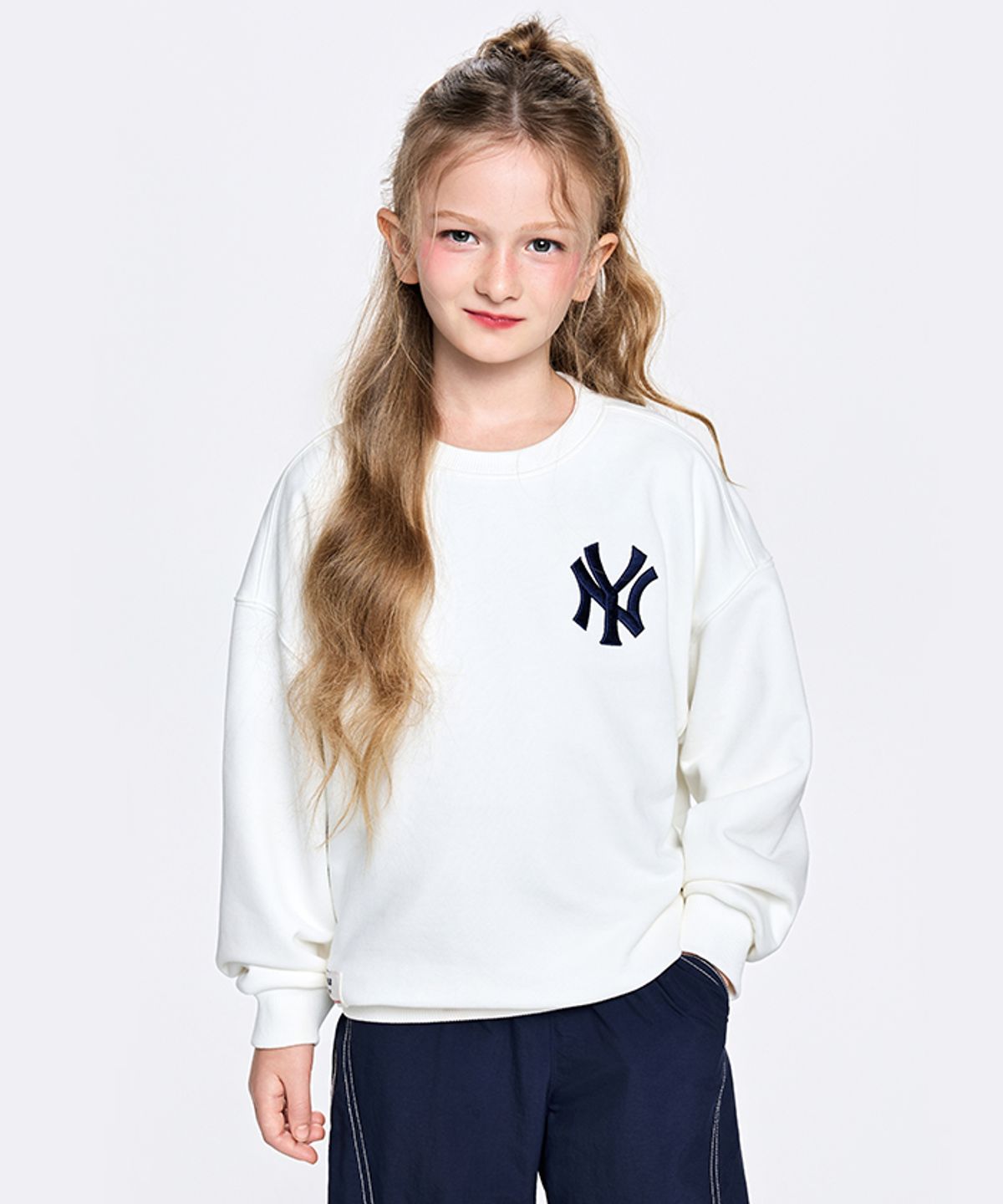 엠엘비 키즈(MLB KIDS) 스포티브 시그니처 팀로고 맨투맨 NY (Ivory)