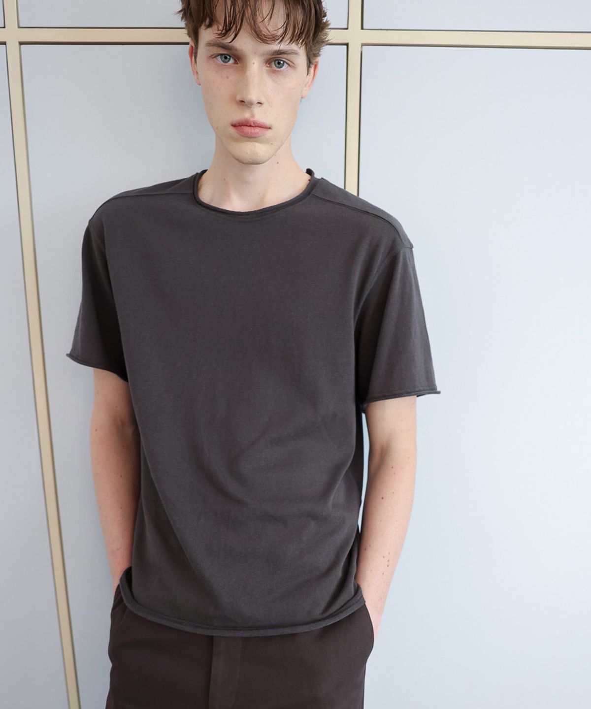 애니타임로릭(ANYTIME LOREAK) YUCCA RAW-EDGE HALF KNIT - CHARCOAL