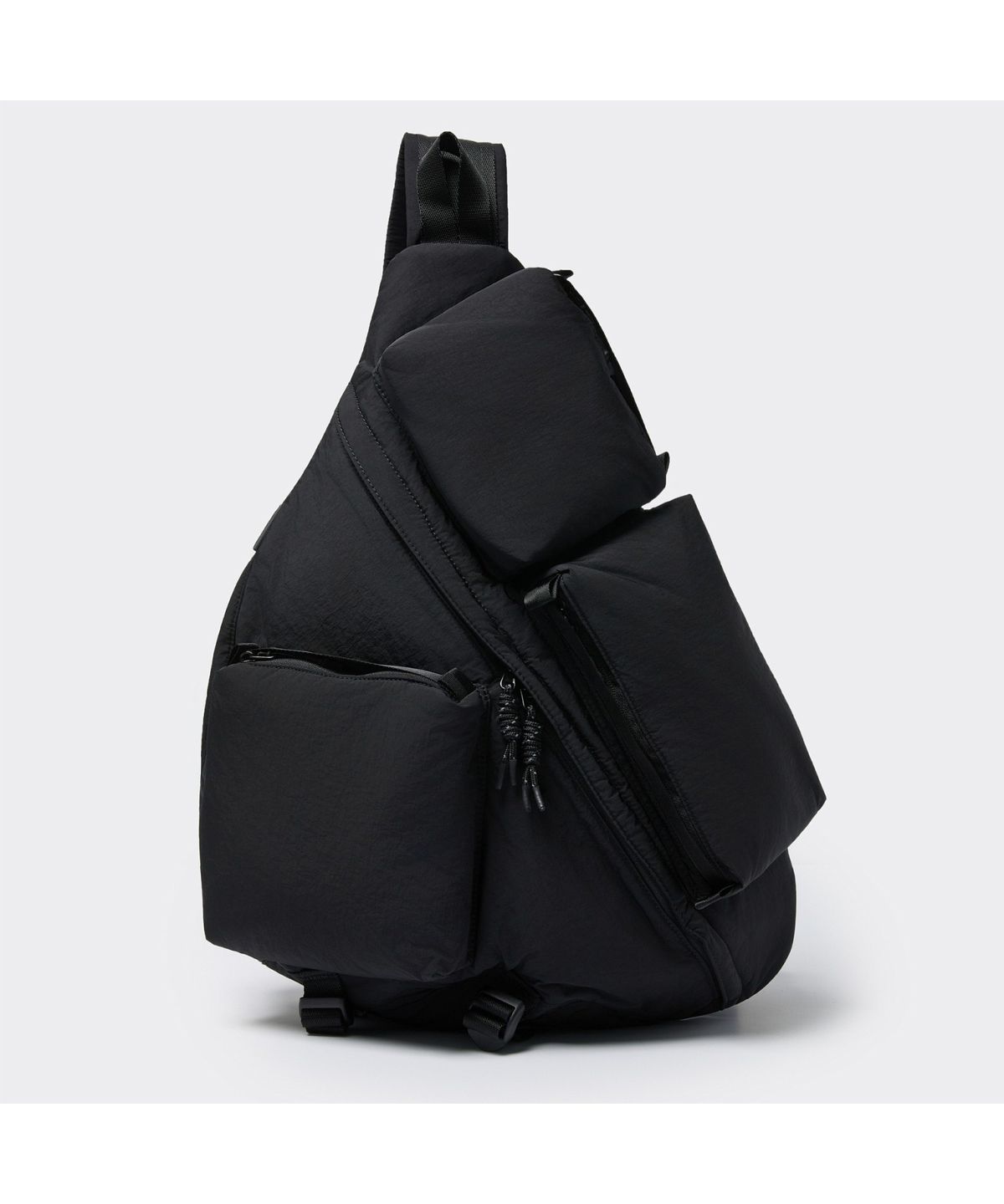 커스텀멜로우(CUSTOMELLOW) Black Nylon Sling Bag CABAX26514BKX