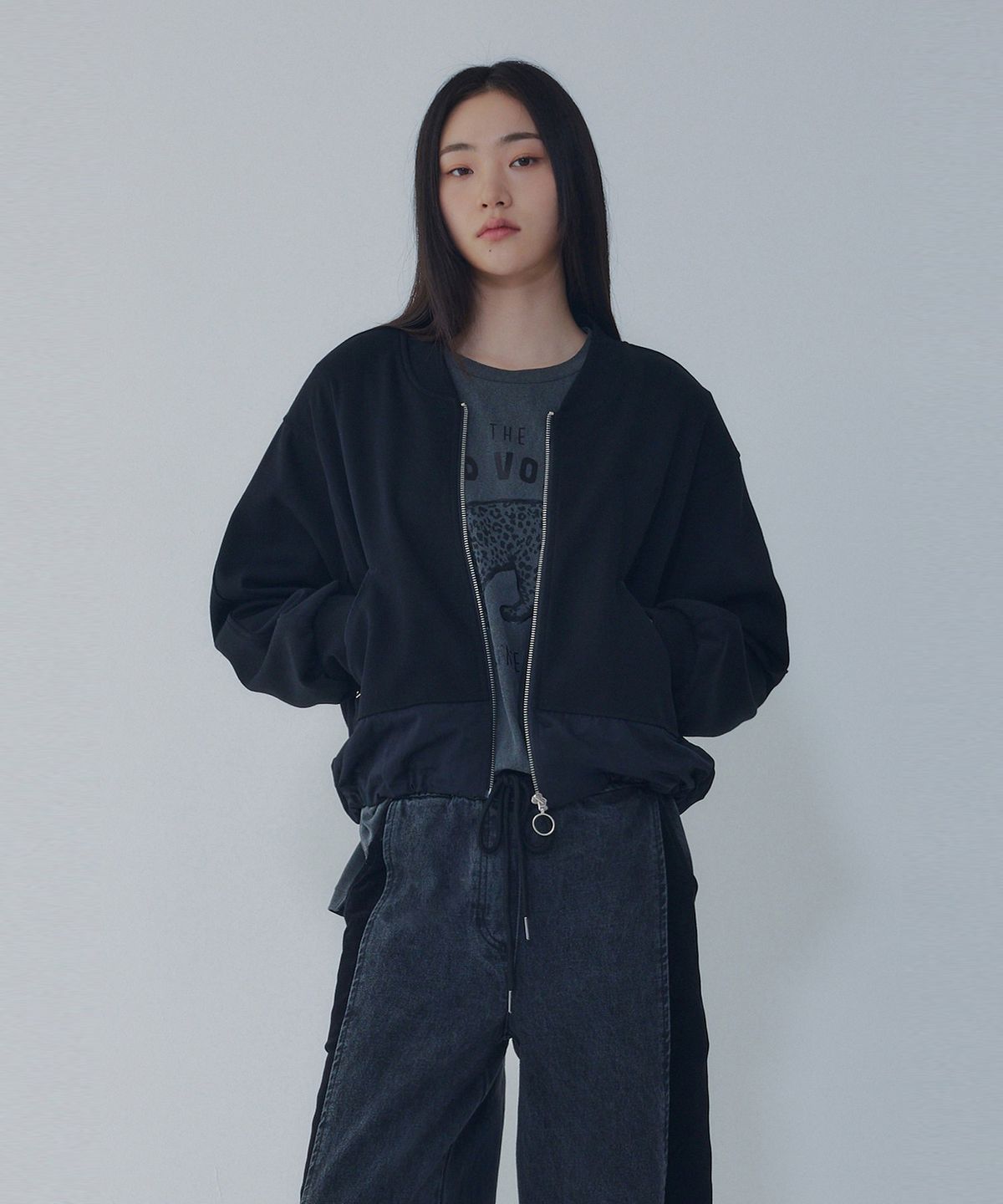 보브(VOICE OF VOICES) 우븐 믹스 저지 브이넥 점퍼 _블랙_7156320003