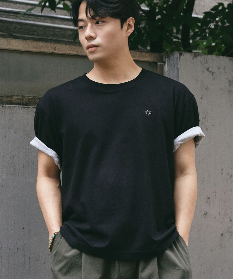 배색 롤업 세미 크롭 반팔티 LR2TU253_BLACK