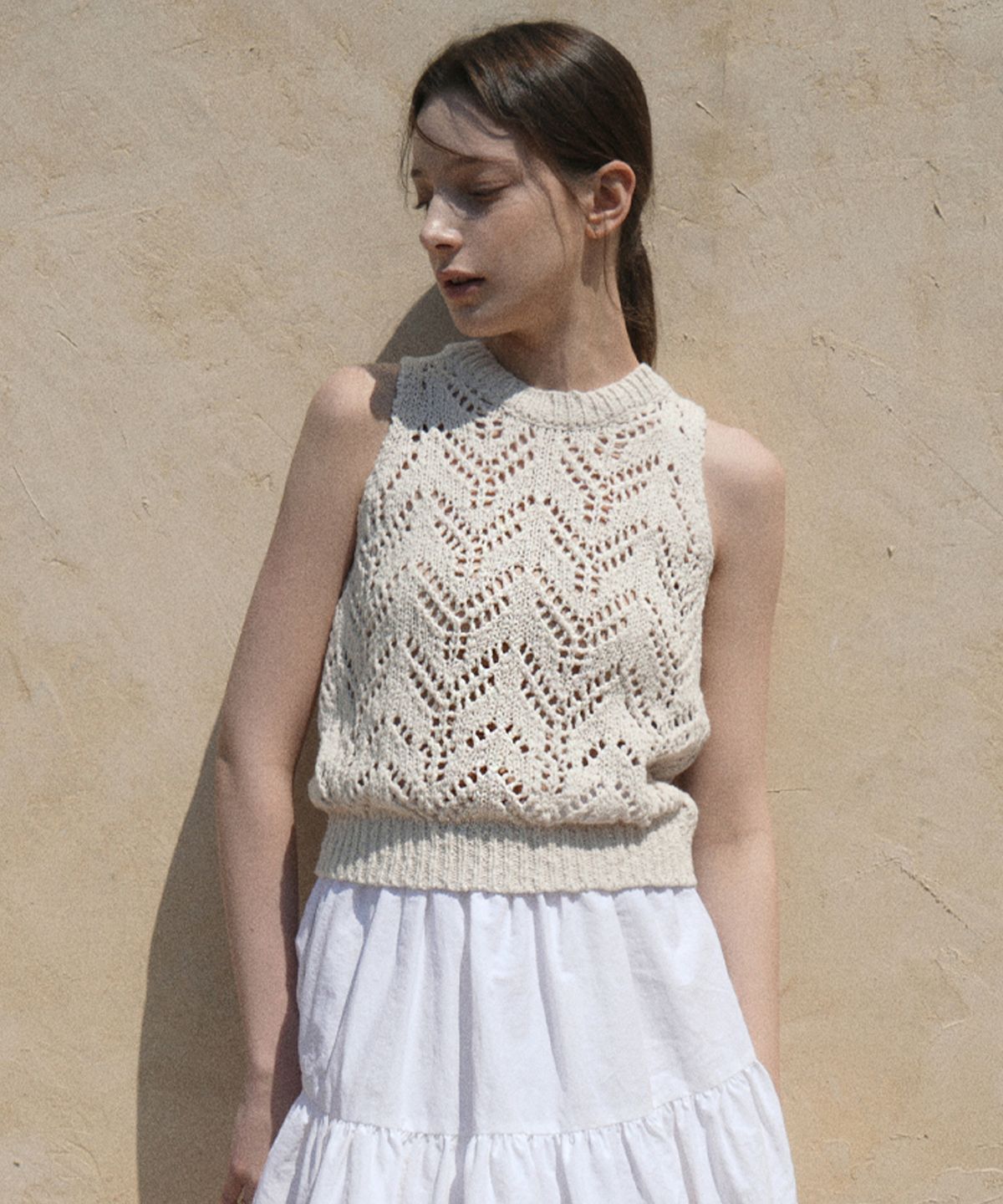 블레티(VLETI) Leaf Cotton Knit Sleeveless (light beige)