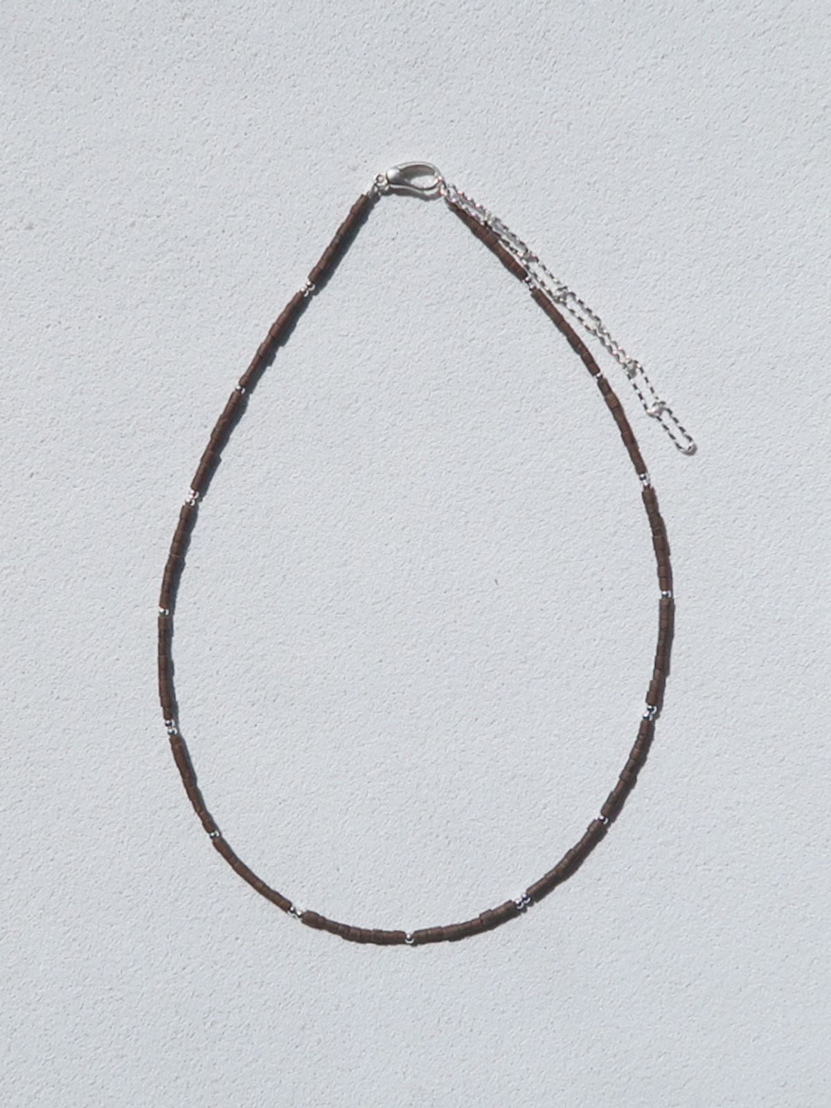 마호가니(MAHOGANI) BROWN BAMBOO NECKLACE