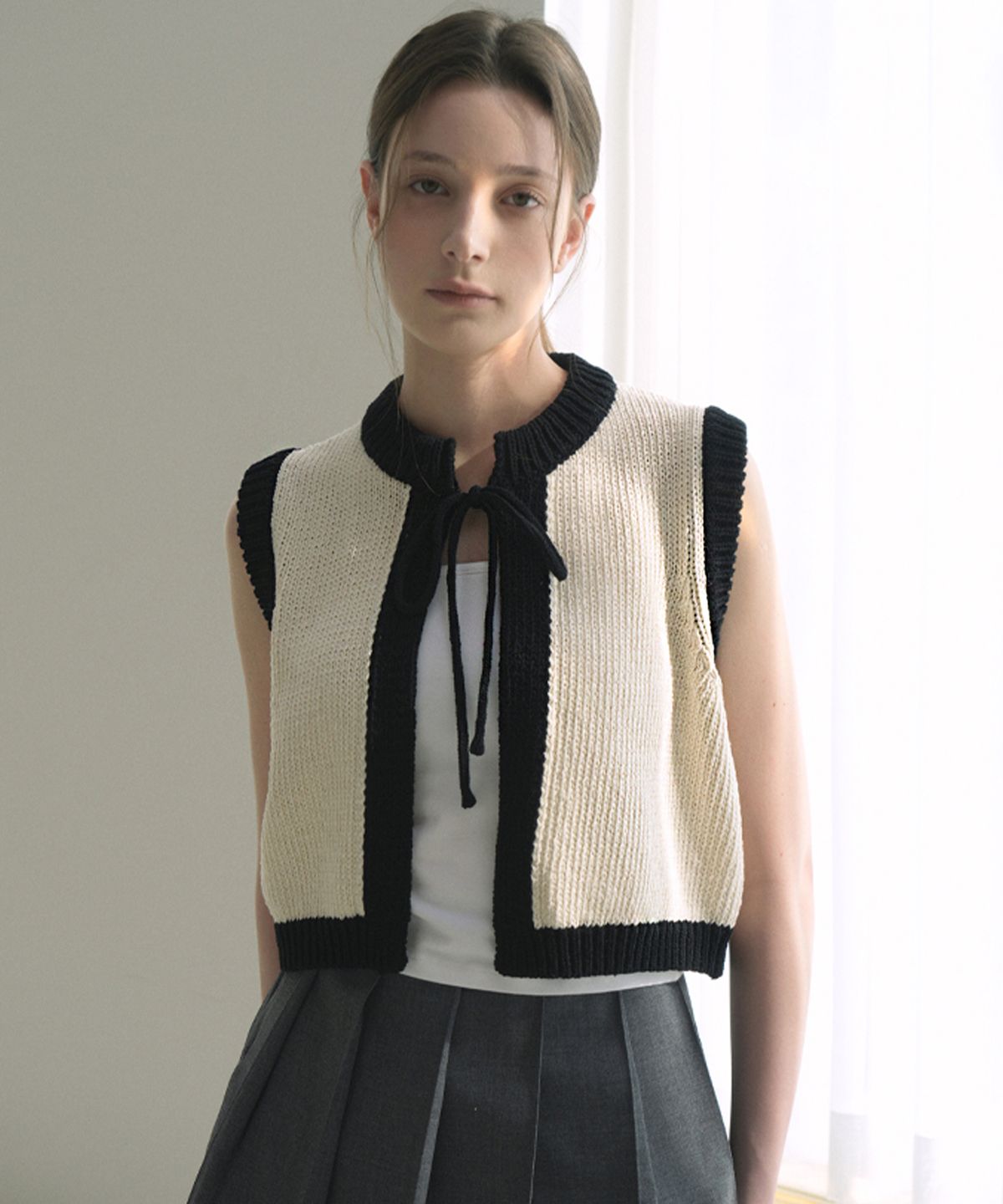 블레티(VLETI) Ribbon Cotton Knit Sleeveless Vest (ivory)