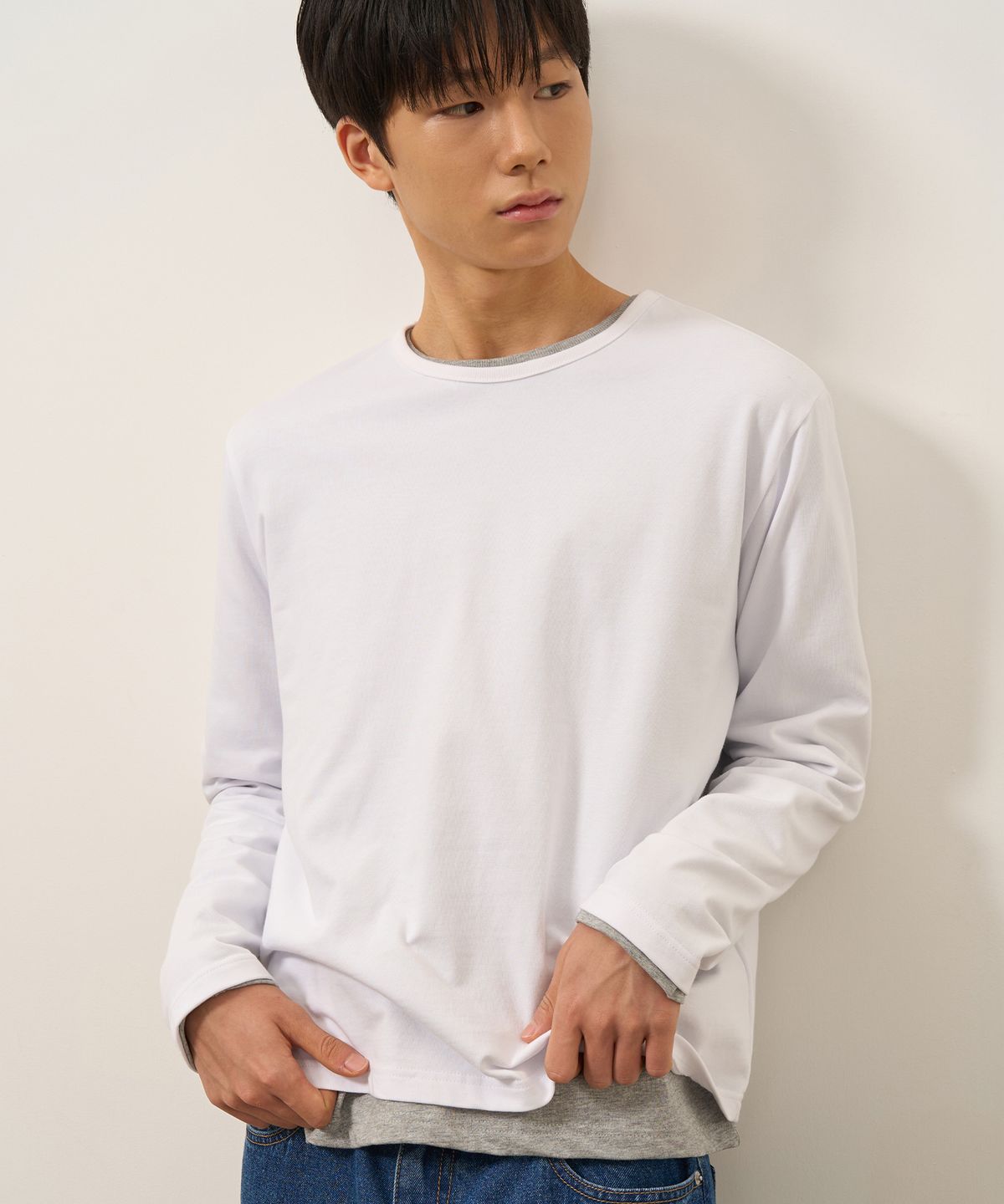 토피(TOFFEE) 슬림 크롭 롱 슬리브 (WHITE)