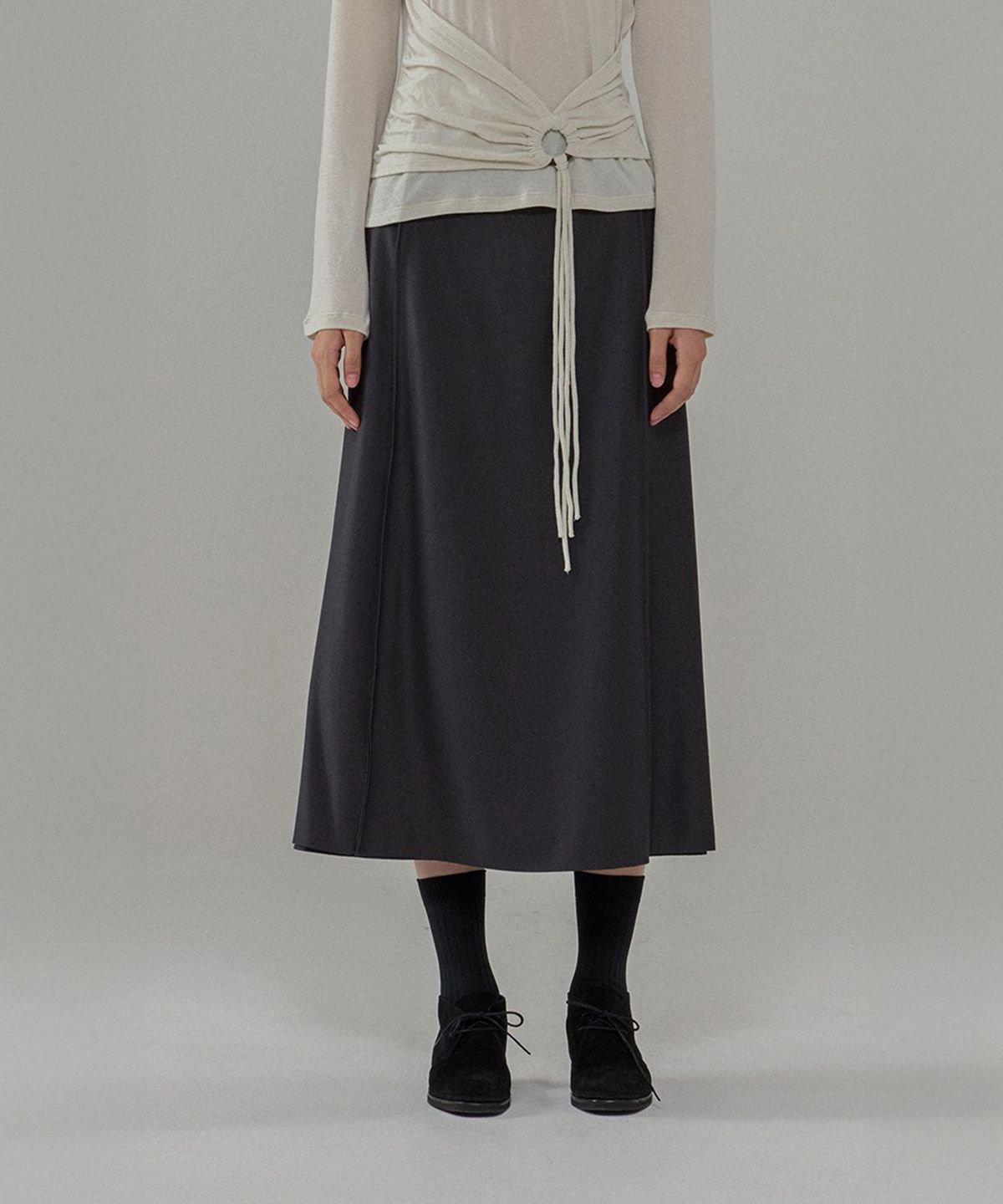 더밀루이(THEMILUI) Rail Skirt (Charcoal)