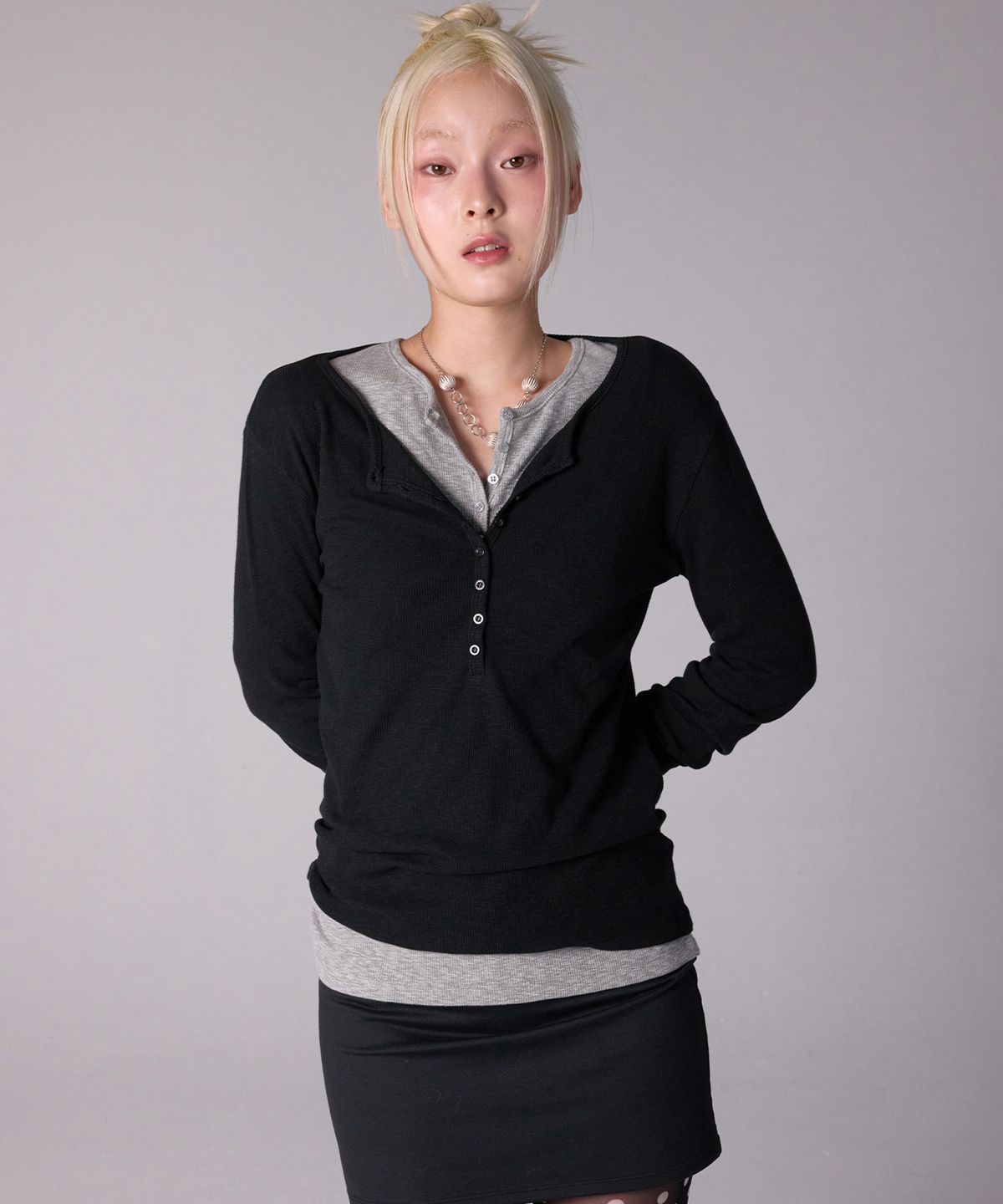 유희(YOUHEE) ESSENTIAL LOOSE FIT BUTTON LONG SLEEVE_BLACK