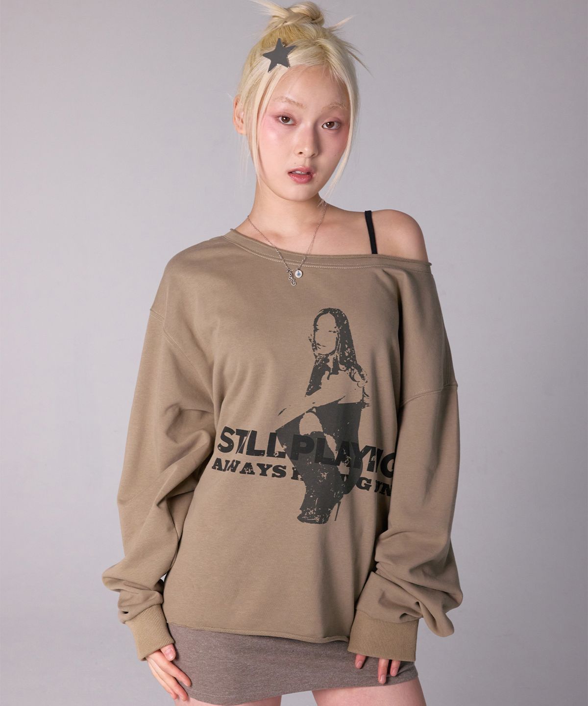 유희(YOUHEE) STILL PLAYING SWEATSHIRTS_BEIGE