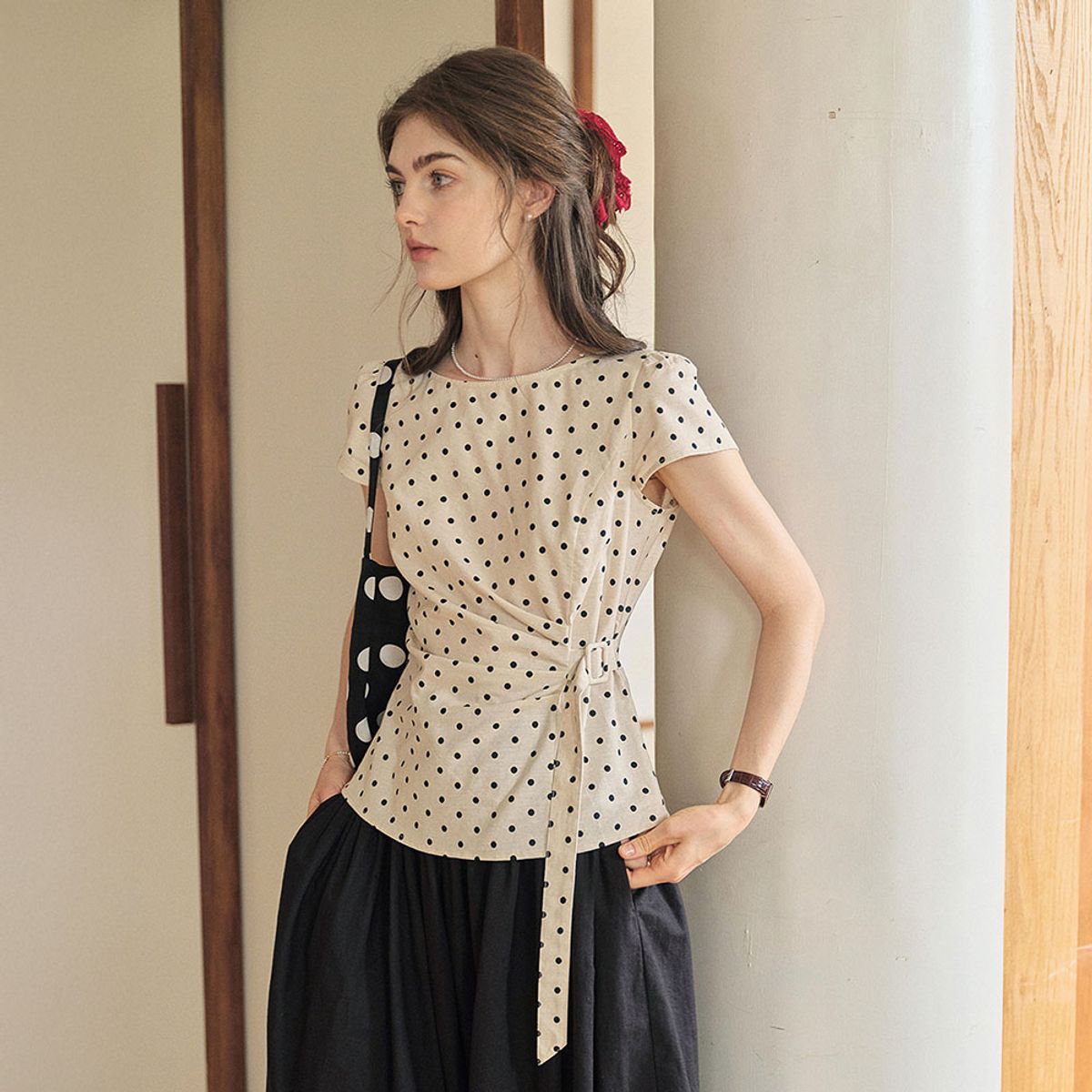 심플레트로(SIMPLE RETRO) SR_Sleeve tie dot top