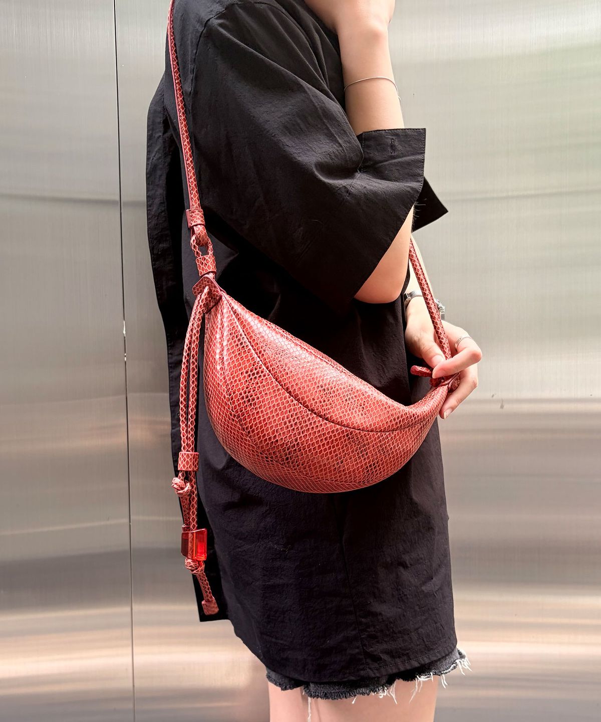 아카이브앱크(ARCHIVEPKE) Small fling bag(Python red)_OVBAX26201PYR