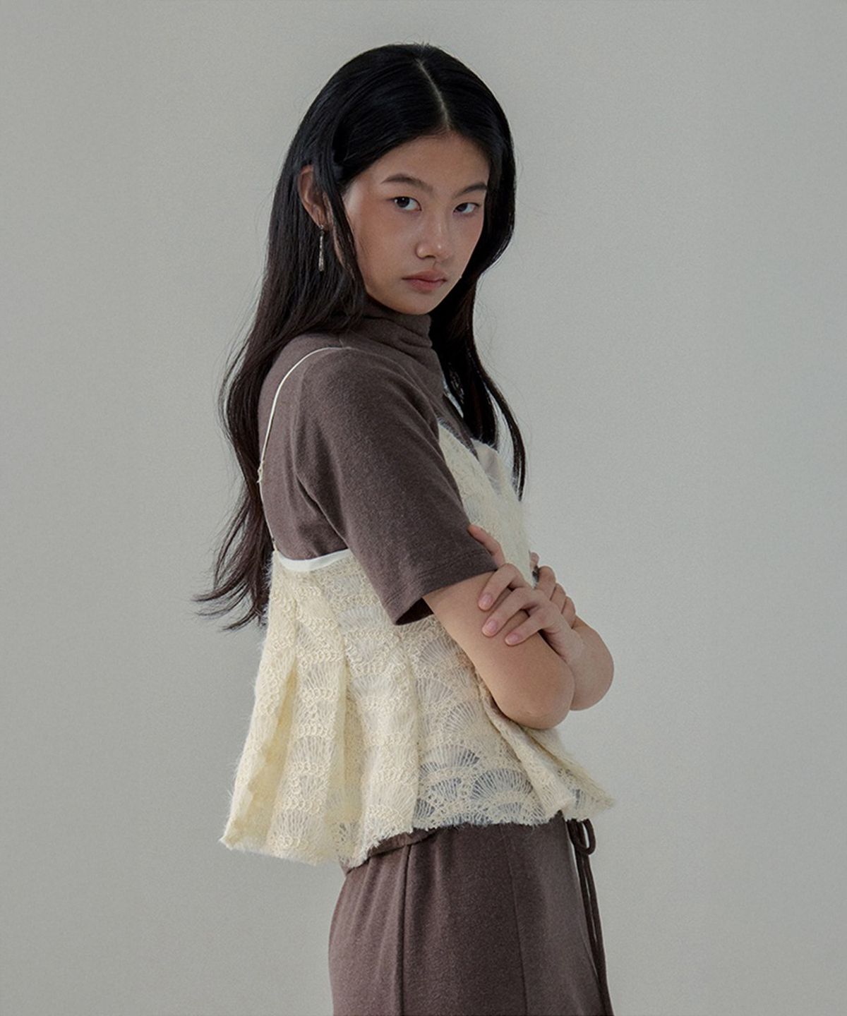 더밀루이(THEMILUI) Shell bustier (Cream)