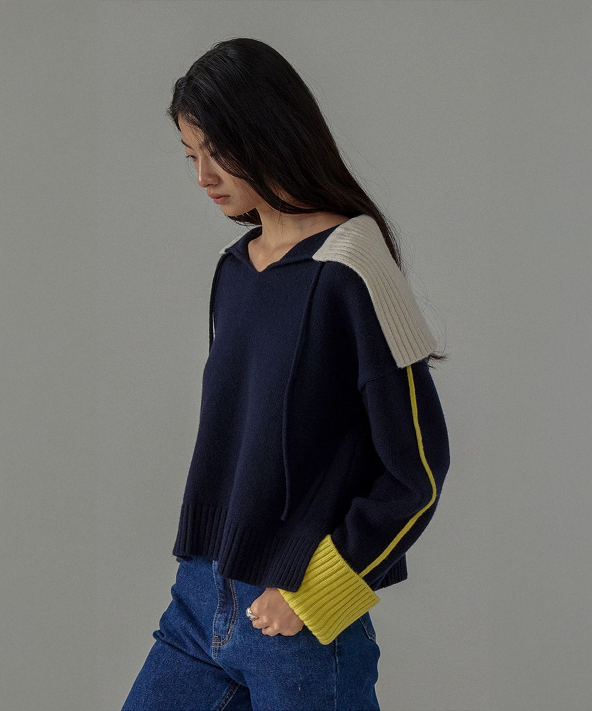 더밀루이(THEMILUI) Cape knit (Navy)