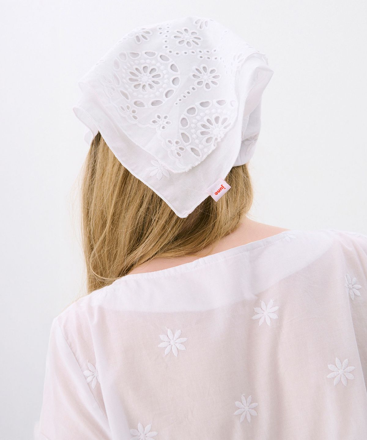 준준스페이스(JUNEJUNE SPACE) Punching Hair Bandana_White(펀칭 헤어 반다나_화이트)