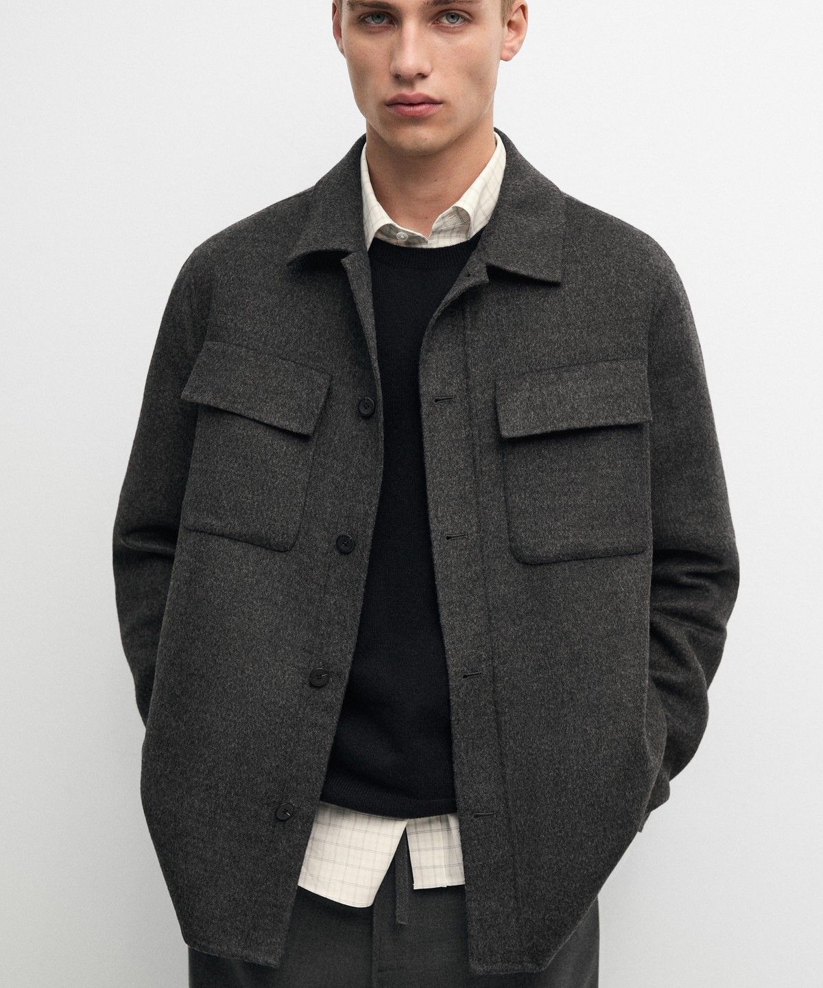 마시모두띠(MASSIMO DUTTI) 포켓 디테일 울 혼방 오버셔츠