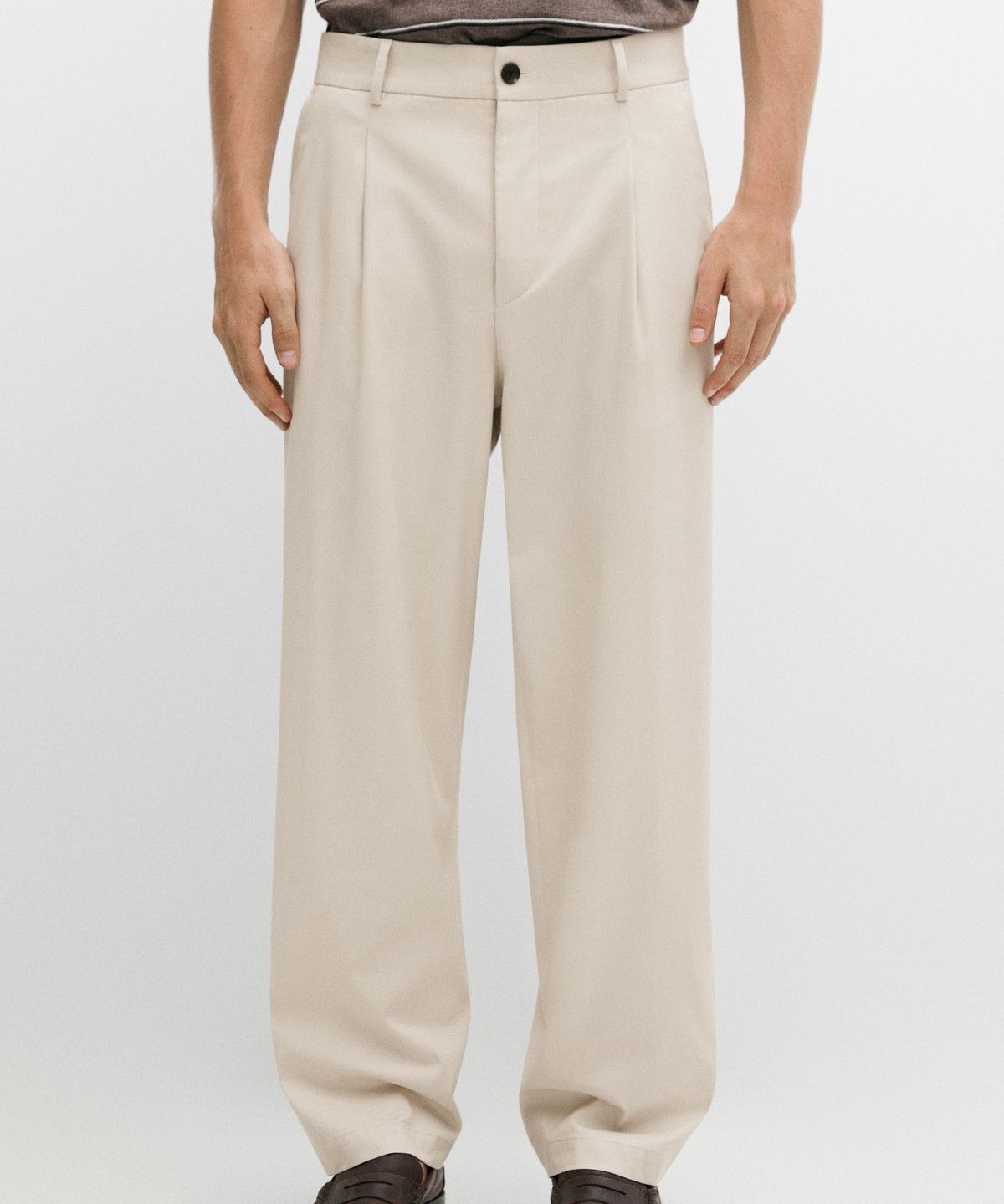 마시모두띠(MASSIMO DUTTI) 릴랙스 핏 다트 디테일 팬츠