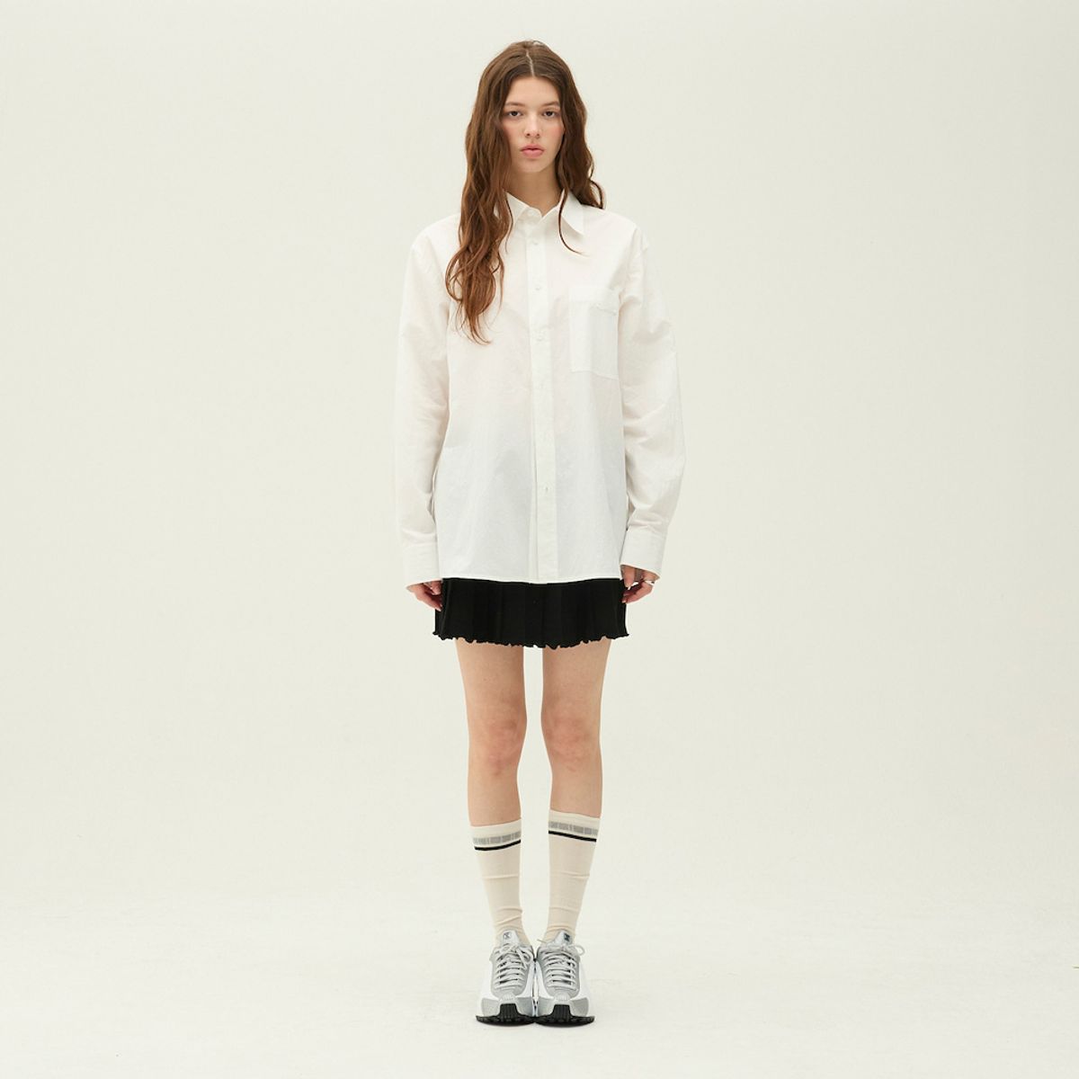 이비엠(EBM) 베이직 와이드핏 셔츠 EMQ4WBL700