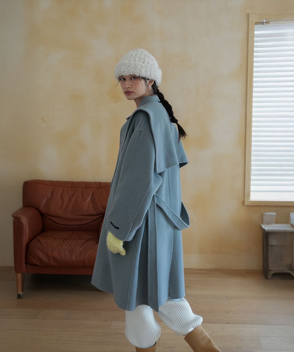더밀루이(THEMILUI) Koma Cape Hooded Handmade Coat (Sky Blue)